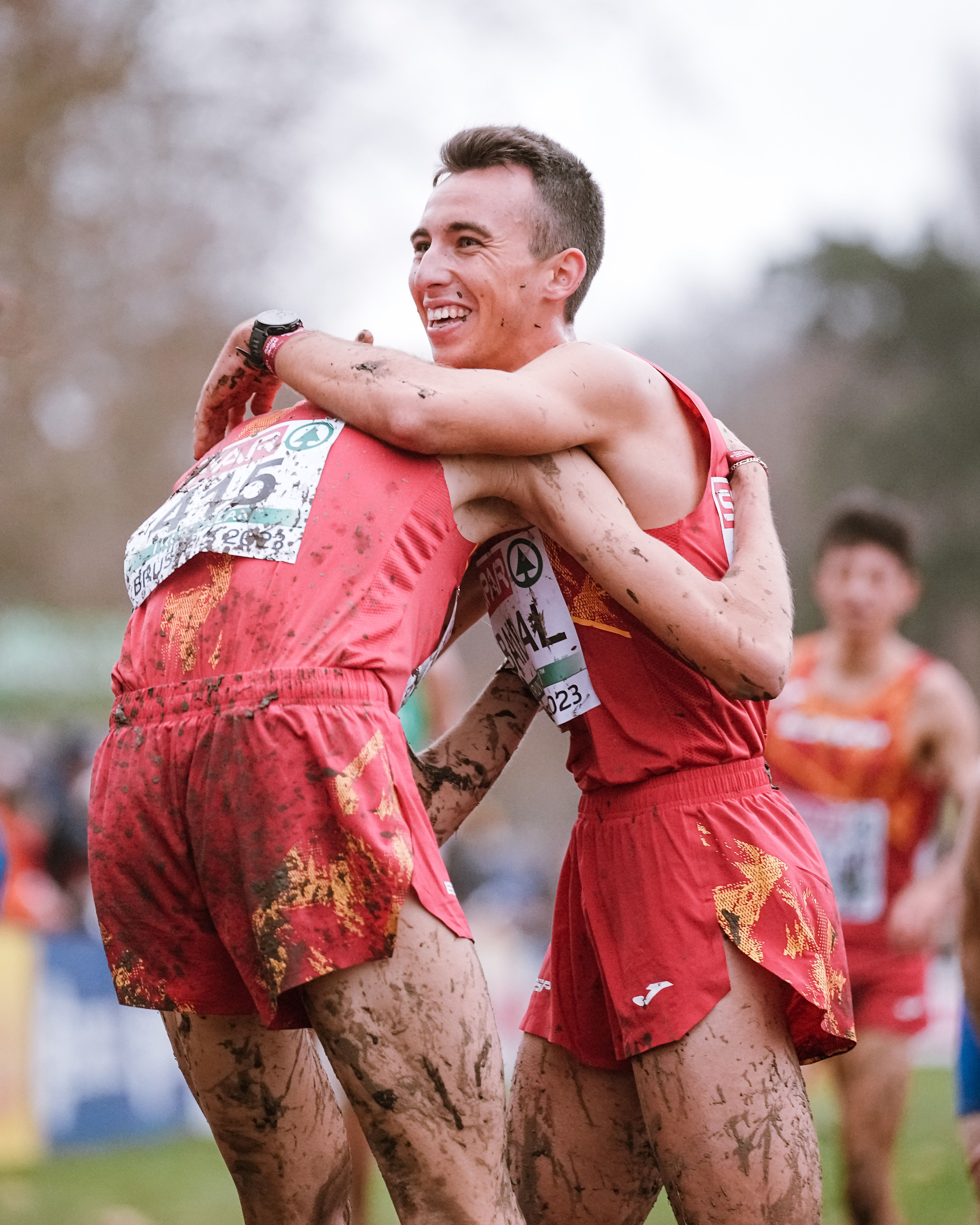 La sonrisa de Miguel Baidal, el mejor español en categoría Sub23 en el Campeonato de Europa de Cross 2023 donde fue quinto. SPORTMEDIA.