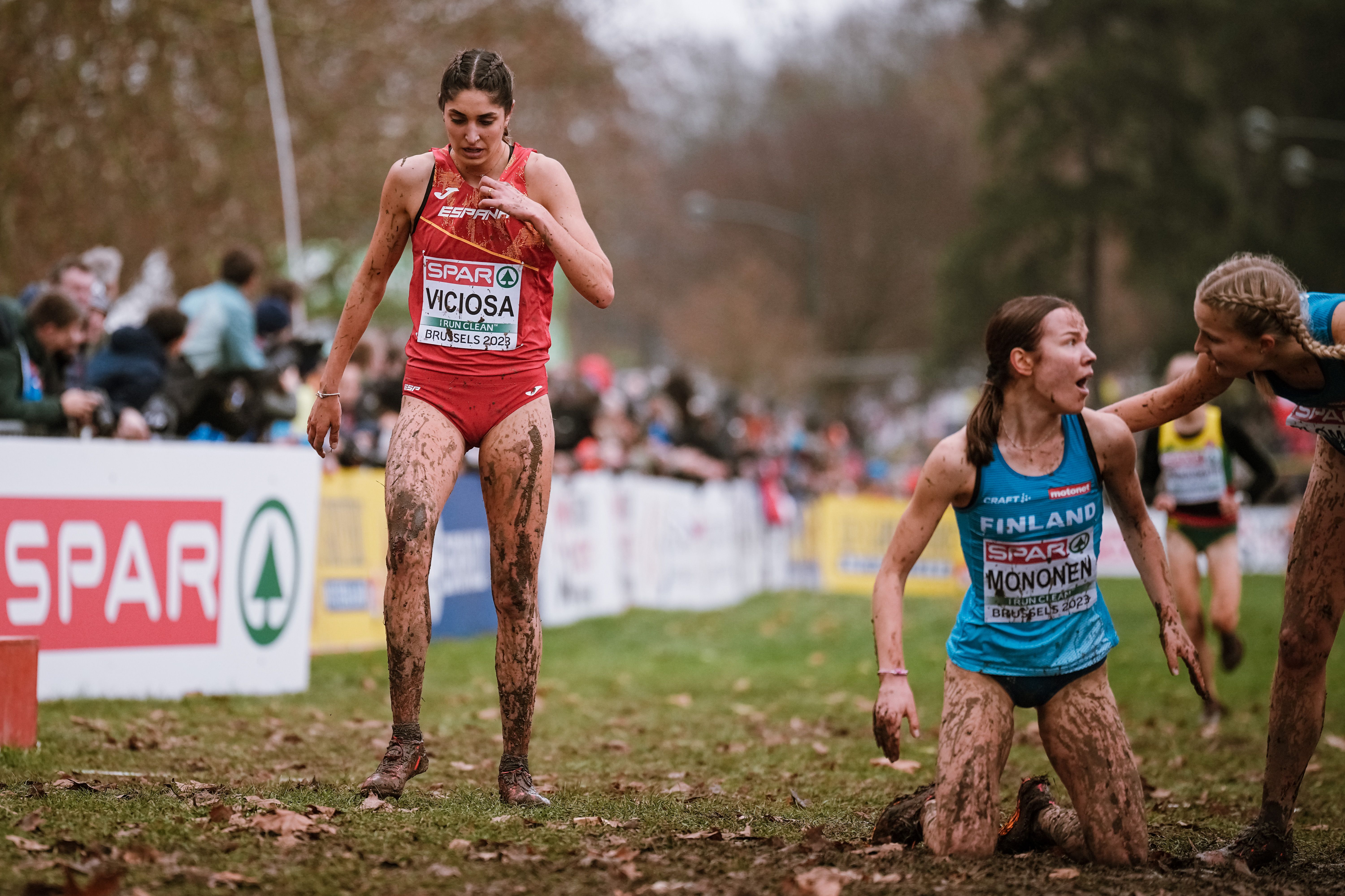 Ángela Viciosa volvió a demostrar su talento sobre el barro, siendo la mejor española en categoría Sub 23 del Europeo de Cross de Bruselas. SPORTMEDIA.