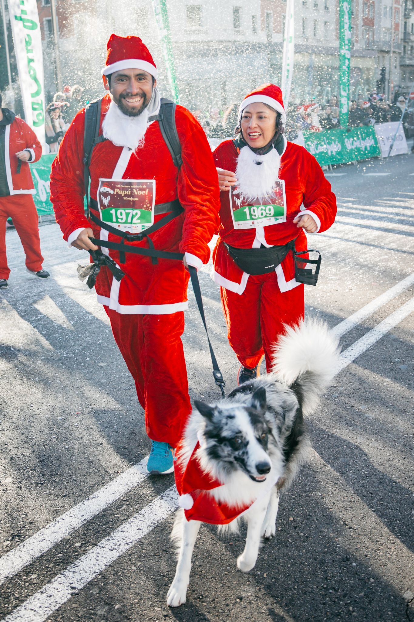 Las 50 mejores fotos de la Carrera de Papá Noel El Corte Inglés 2023. 27