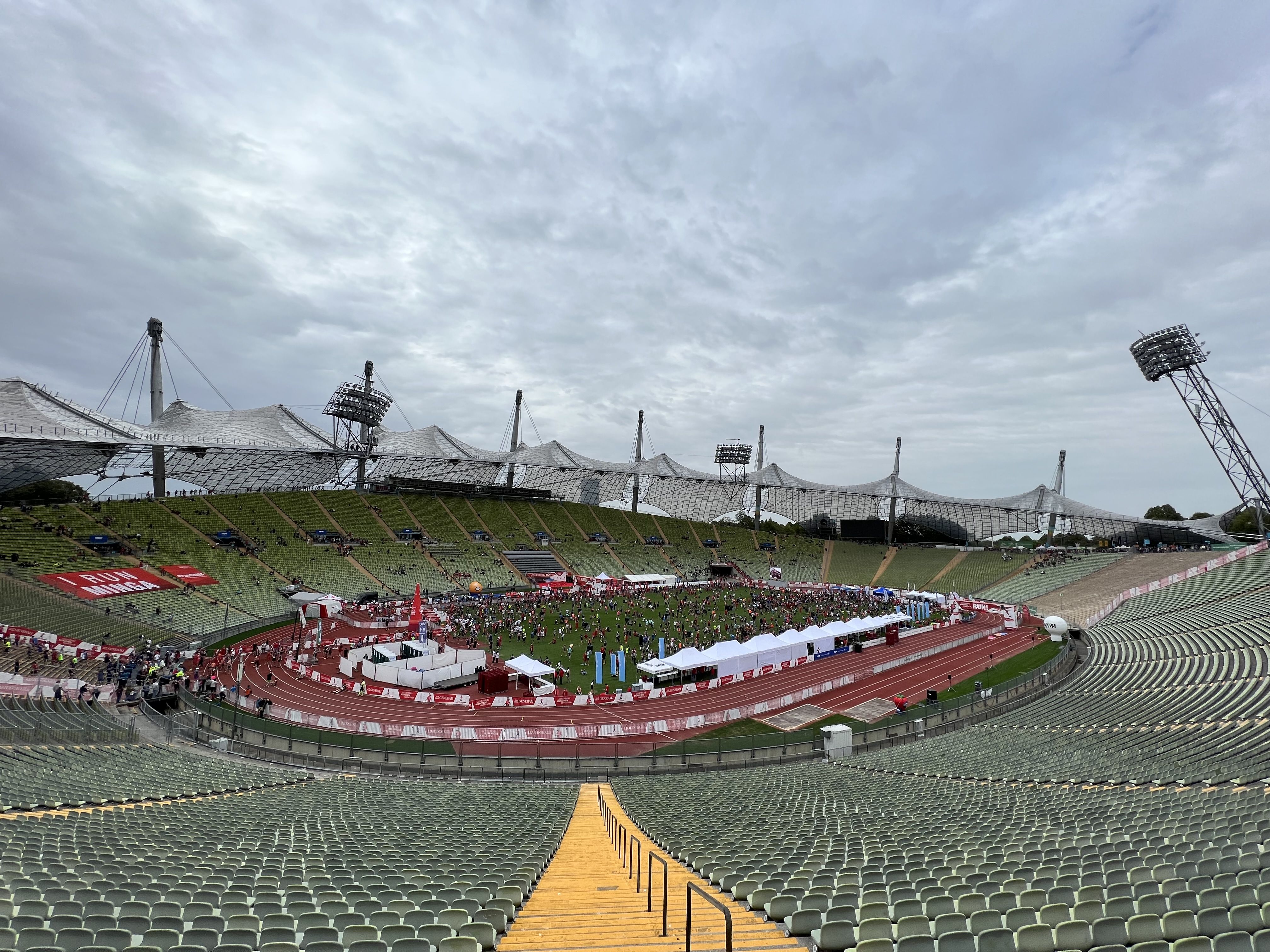 El Estadio Olímpico de Múnich es el centro neurálgico de un gran encuentro de atletismo popular que bien merece una visita.