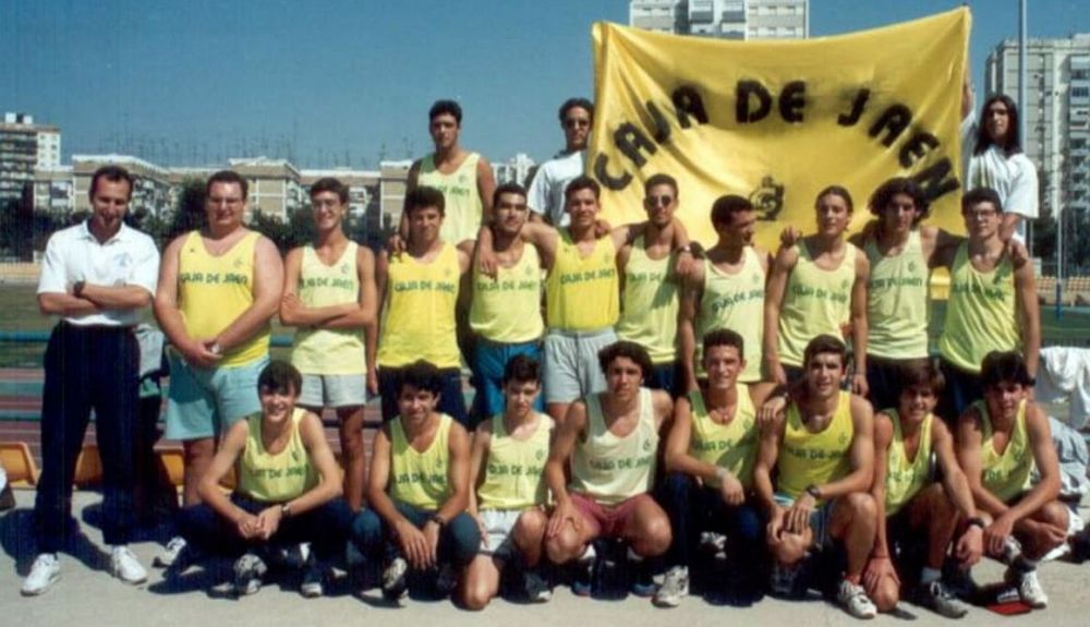 Bajo el nombre de Caja de Jaén y con una pancarta de otros tiempos