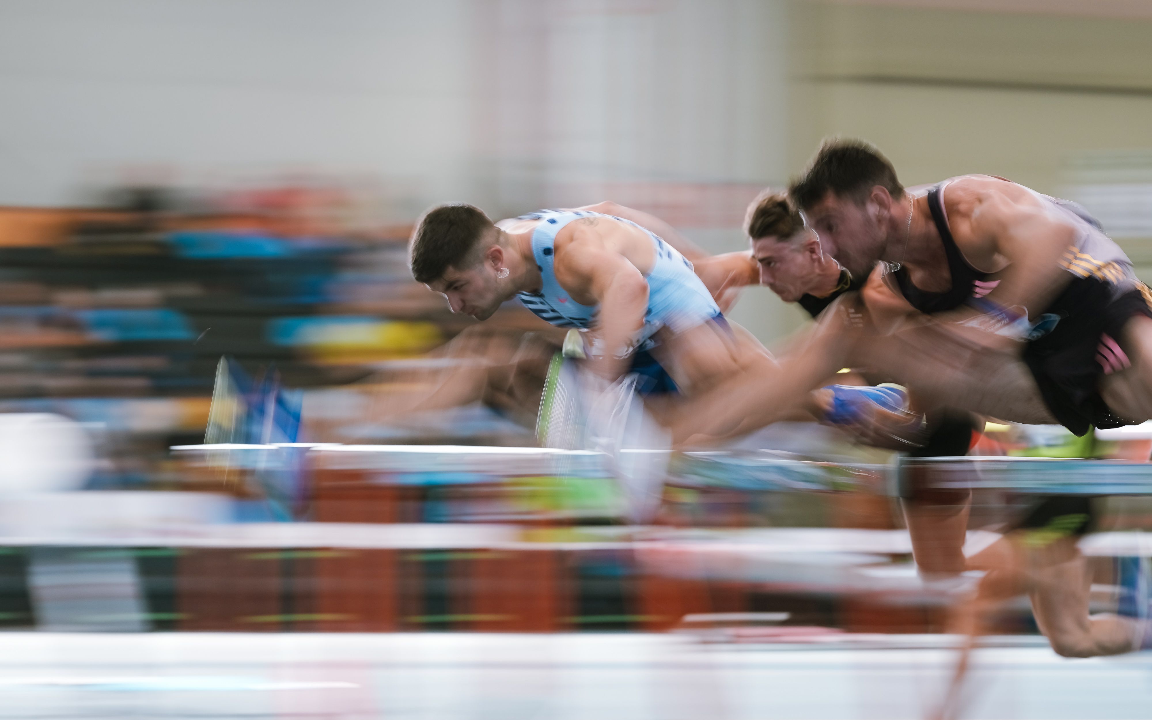 El campeonato se cerró con un espectacular duelo en los 60 metros vallas entre Asier Martínez y Quique Llopis que se llevó el navarro. SPORTMEDIA. El campeonato se cerró con un espectacular duelo en los 60 metros vallas entre Asier Martínez y Quique Llopis que se llevó el navarro. SPORTMEDIA.