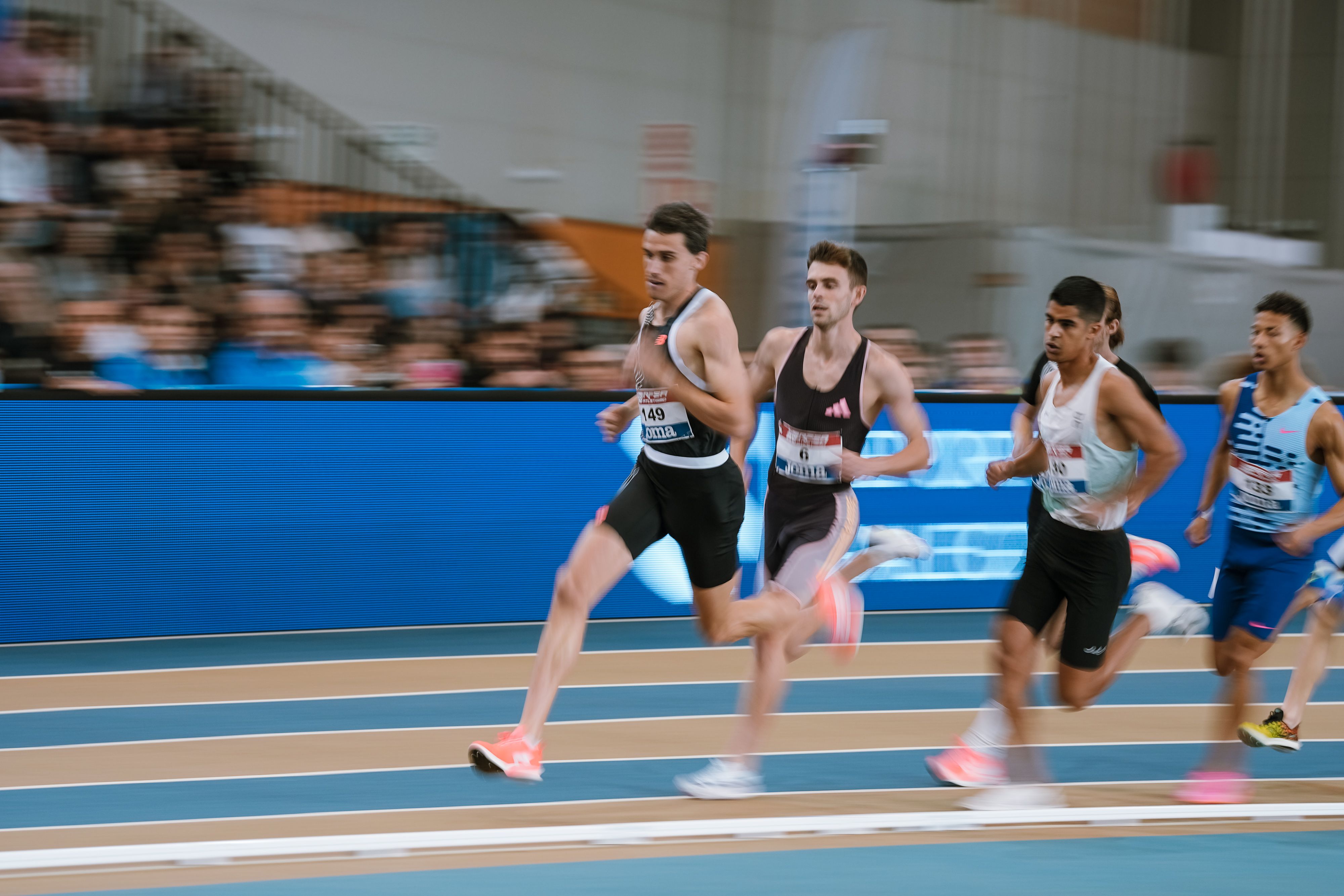 Una de las finales más vibrantes fue la de los 800 metros, que se saldó con victoria de Mariano García por delante de Mohamed Attaoui y Adrián Ben. SPORTMEDIA.