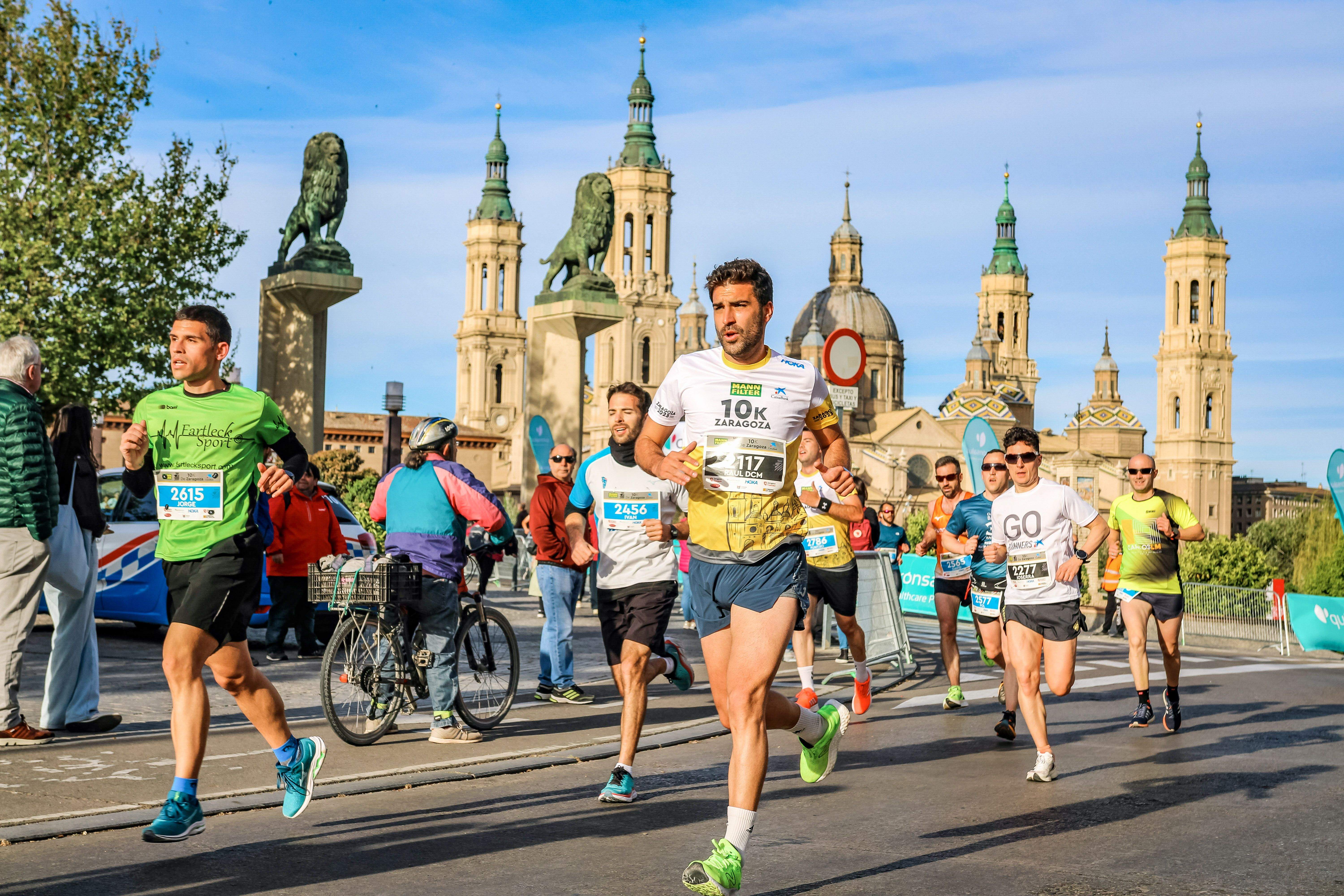 La Basílica del Pilar es el centro neurálgico del MANN-FILTER Maratón de Zaragoza. LAST LAP