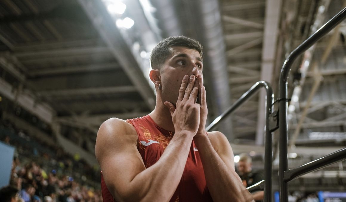 Asier Martínez tras correr bajo protesta en Glasgow, donde finalmente fue descalificado. SPORTMEDIA.