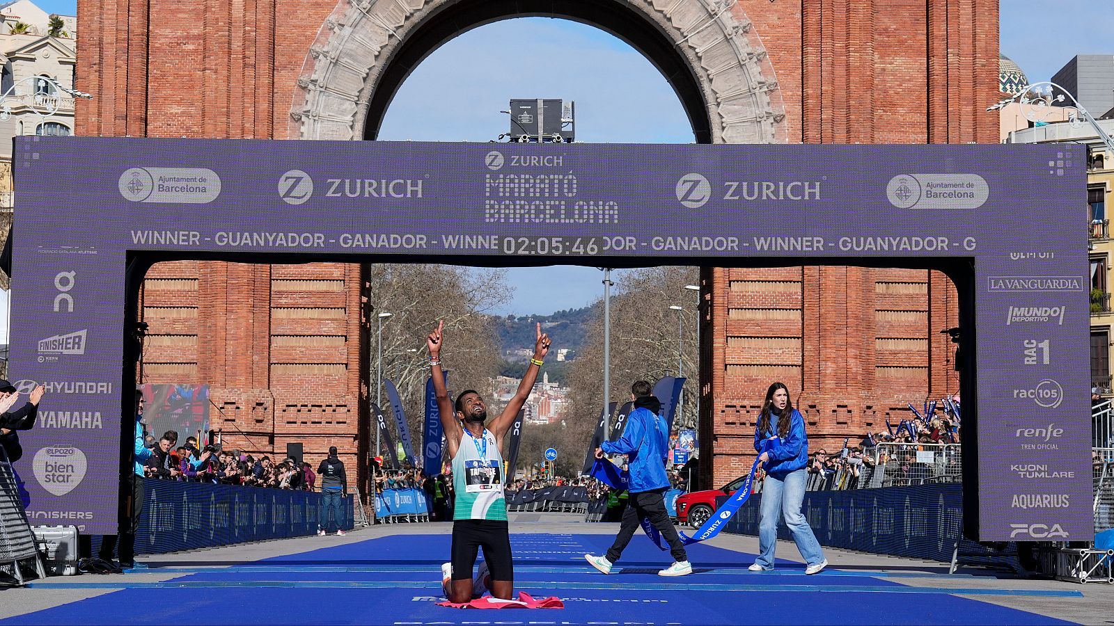 Abraham Tadesse, victoria con récord en el Maratón de Barcelona 2024