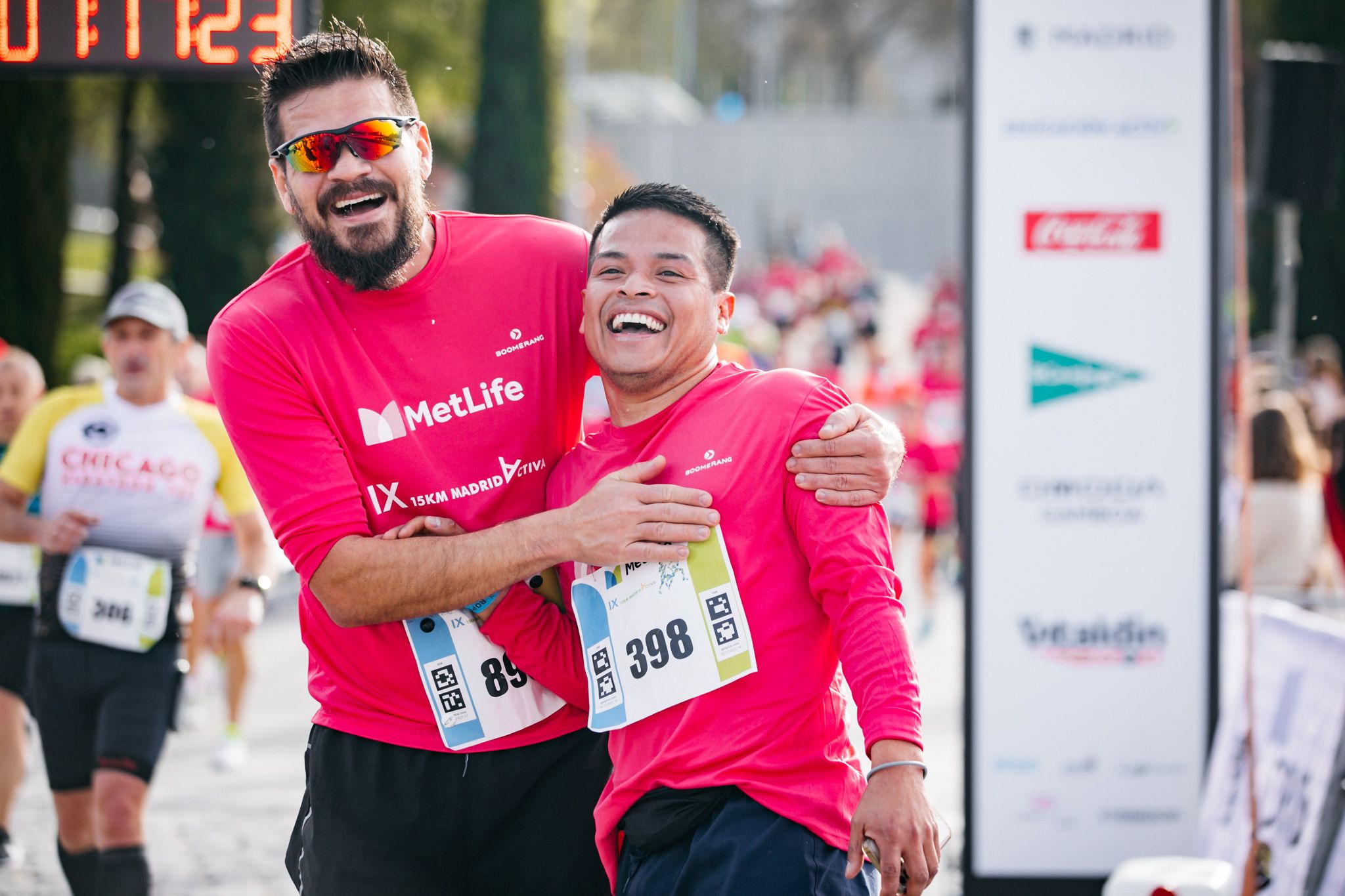 El recorrido de los 15 Km MetLife Madrid Activa deja así de contentos a los corredores