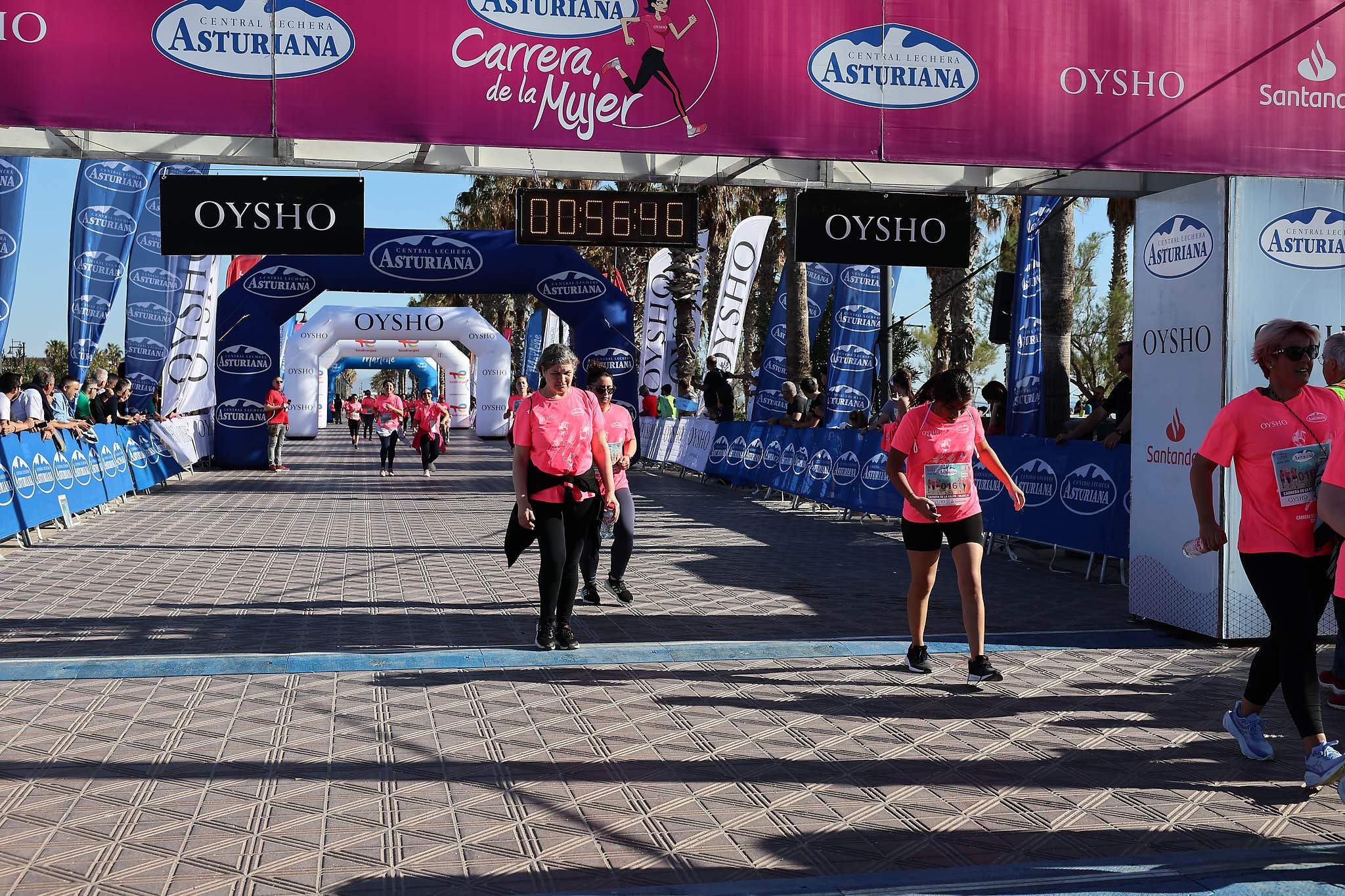 Las mejores fotos de la Carrera de la Mujer Central Lechera Asturiana de Valencia 2024. 1001
