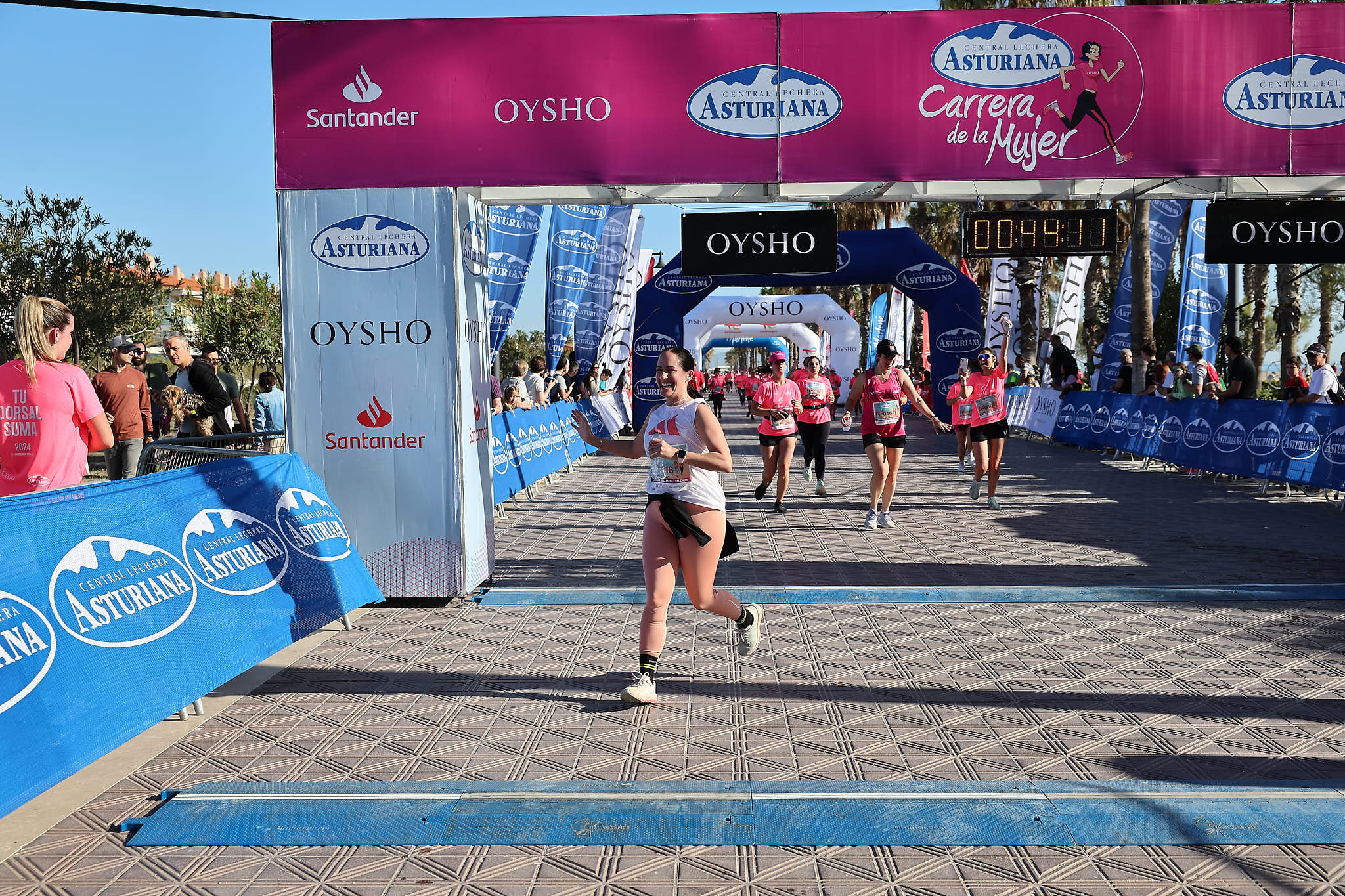 Las mejores fotos de la Carrera de la Mujer Central Lechera Asturiana de Valencia 2024. 0712