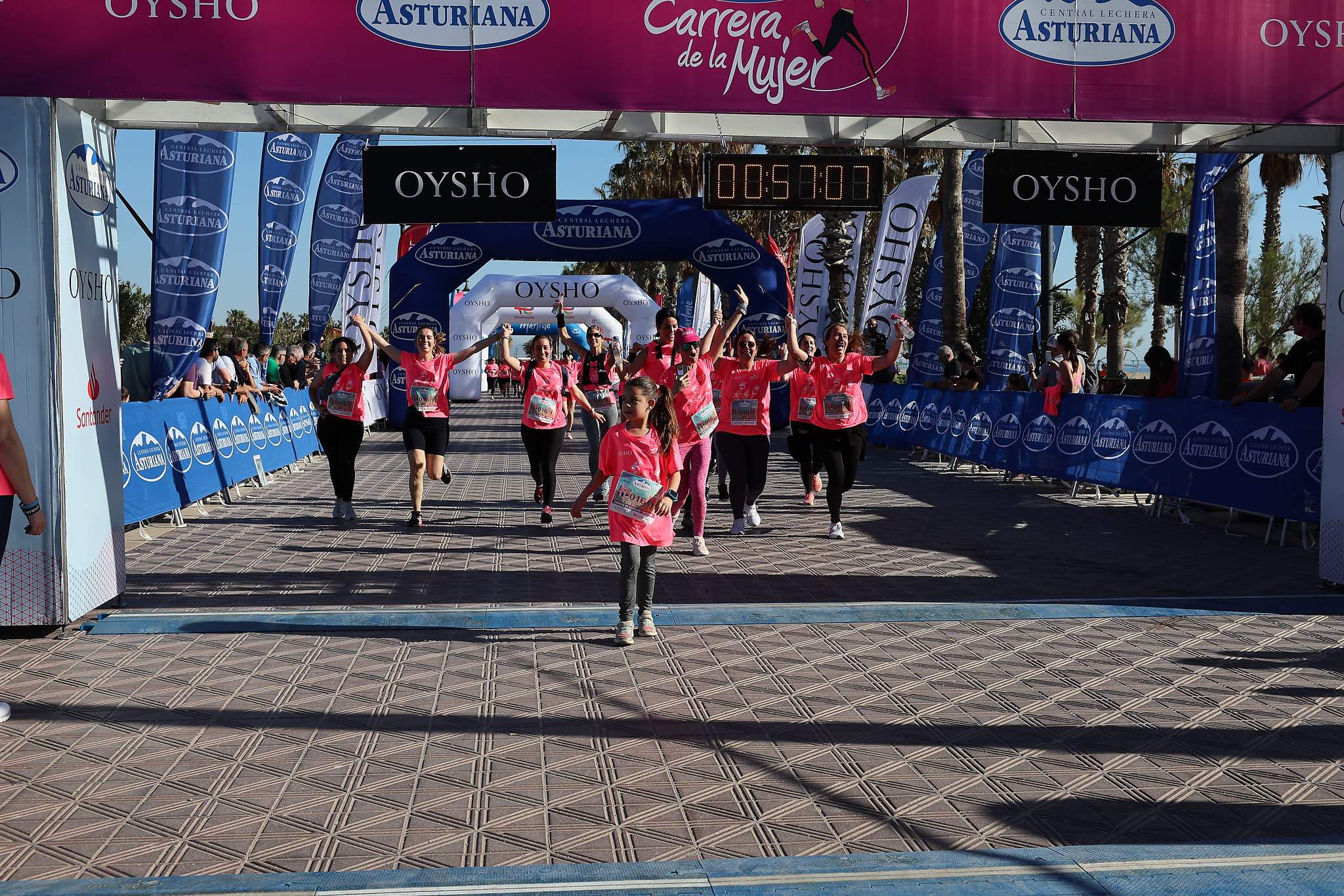 Las mejores fotos de la Carrera de la Mujer Central Lechera Asturiana de Valencia 2024. 1010