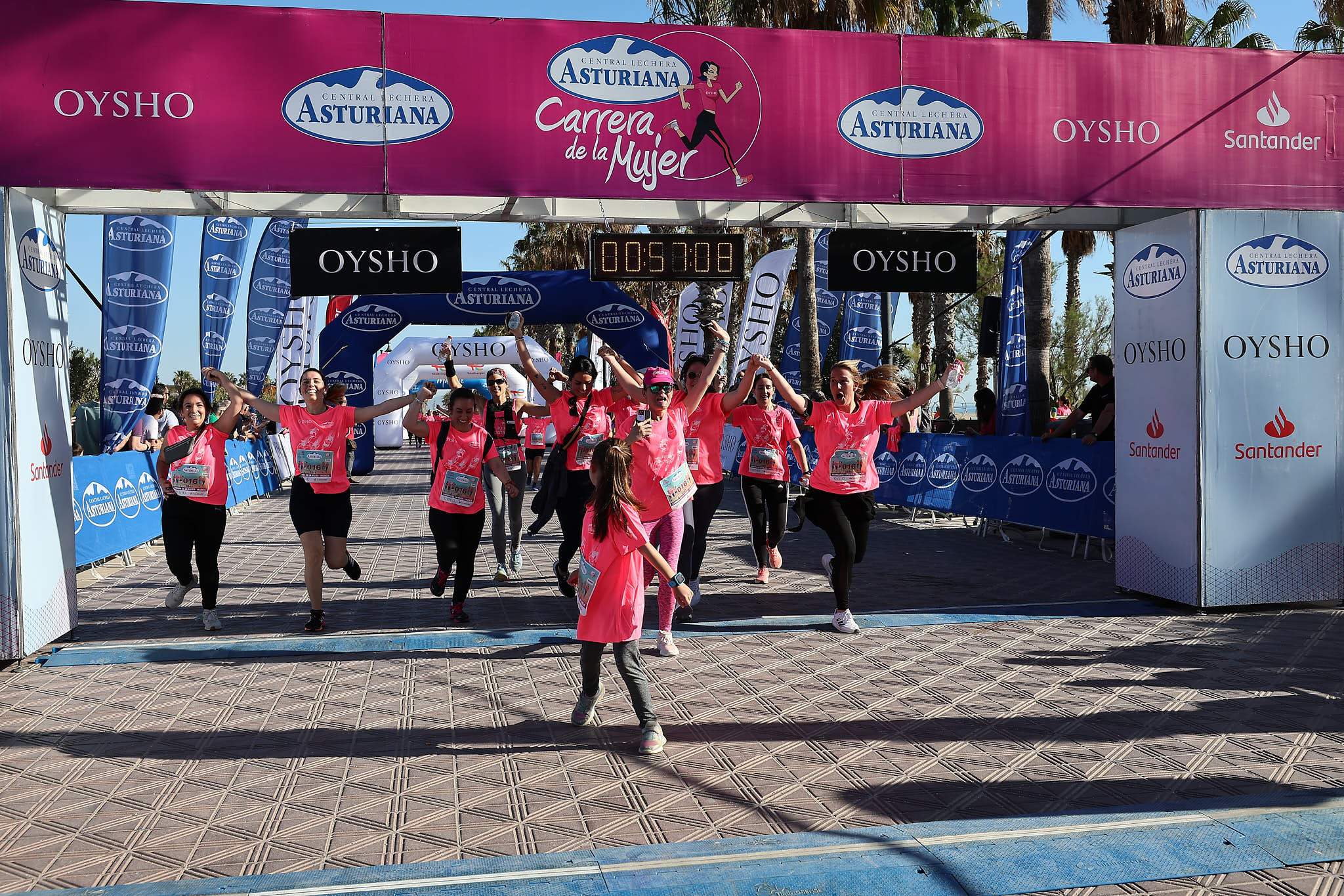 Las mejores fotos de la Carrera de la Mujer Central Lechera Asturiana de Valencia 2024. 1011