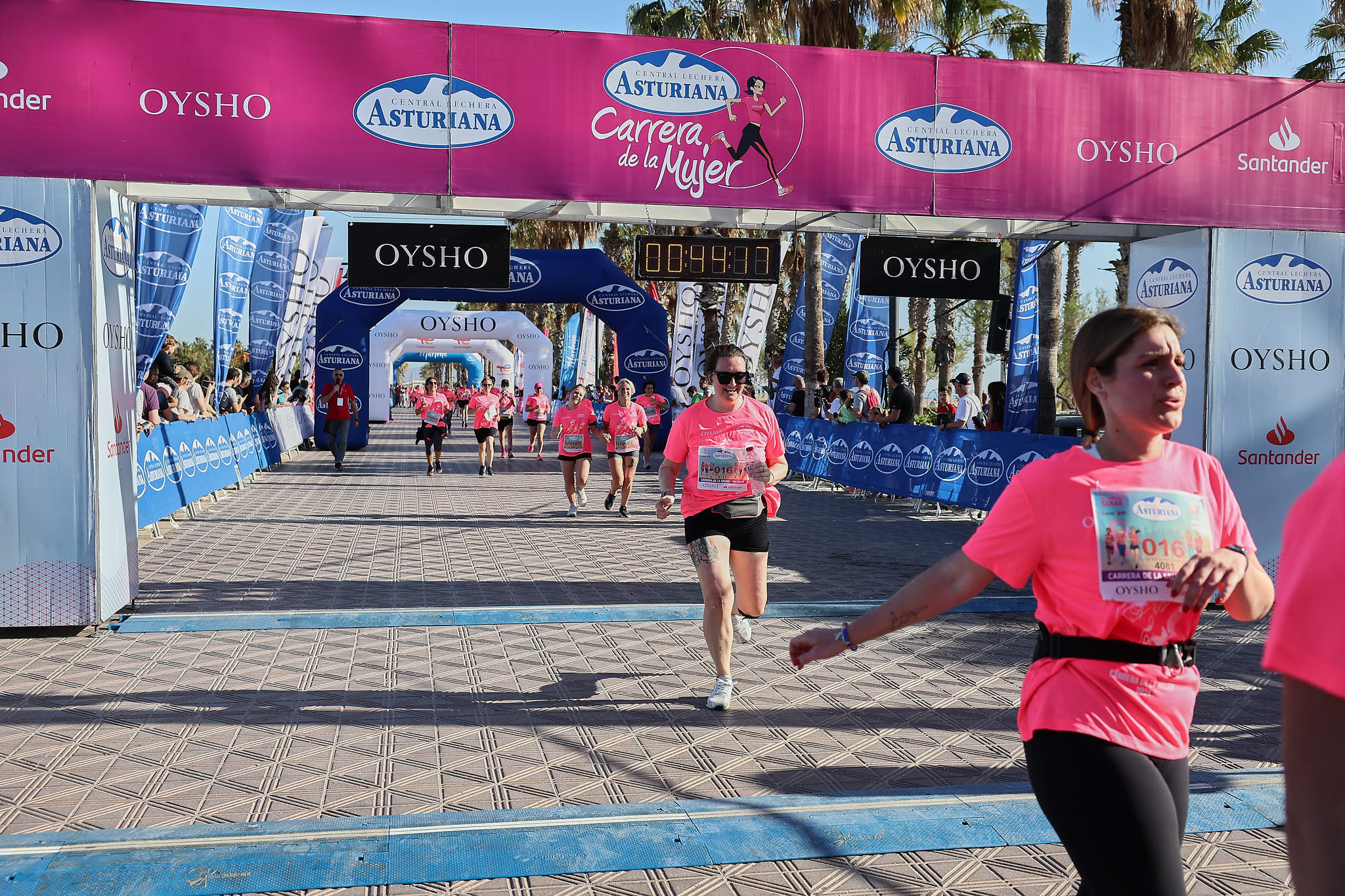 Las mejores fotos de la Carrera de la Mujer Central Lechera Asturiana de Valencia 2024. 0716