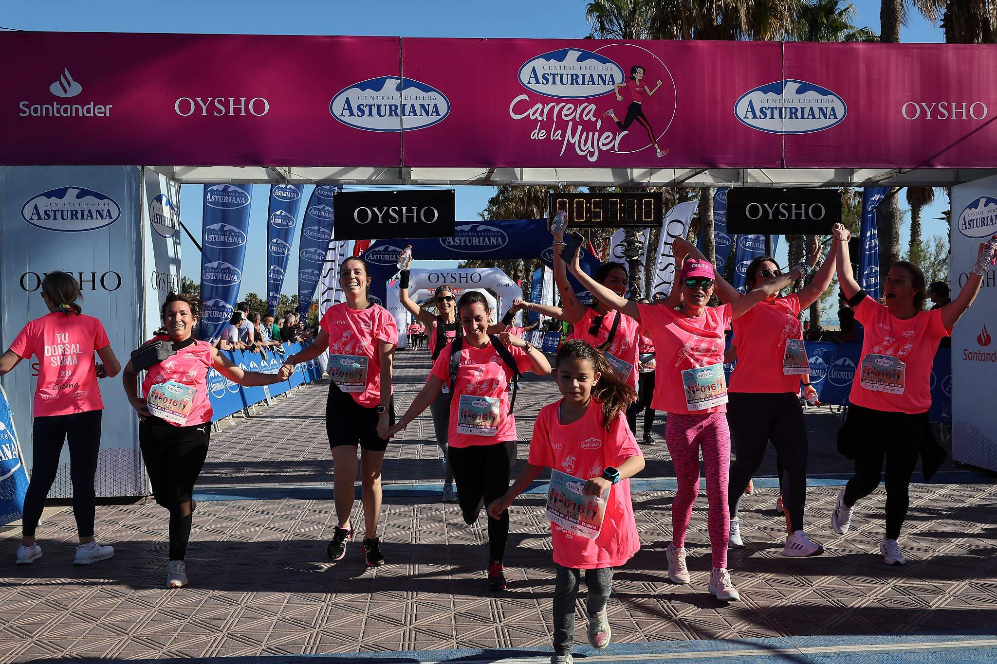 Las mejores fotos de la Carrera de la Mujer Central Lechera Asturiana de Valencia 2024. 1012