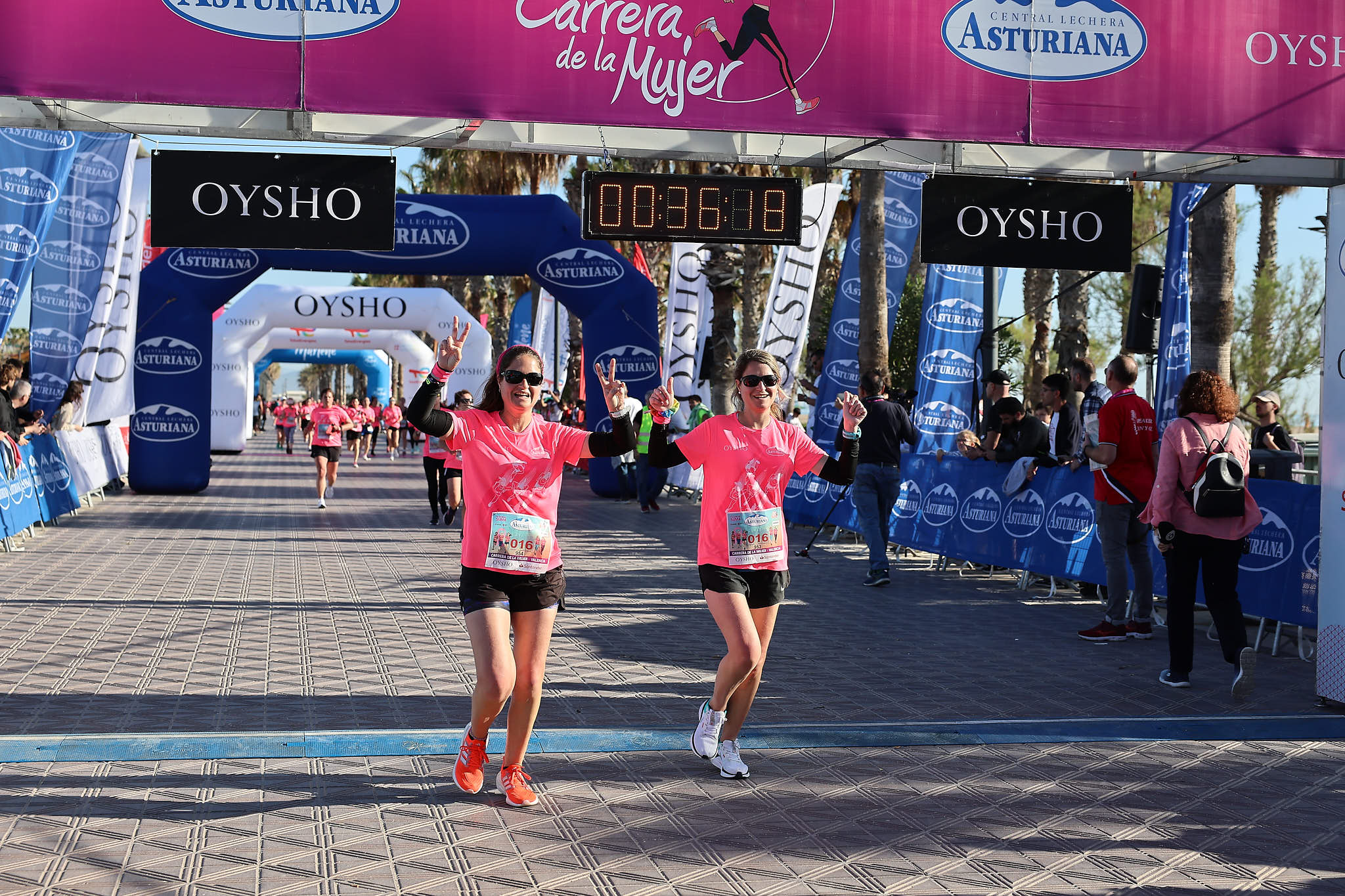Las mejores fotos de la Carrera de la Mujer Central Lechera Asturiana de Valencia 2024. 0423