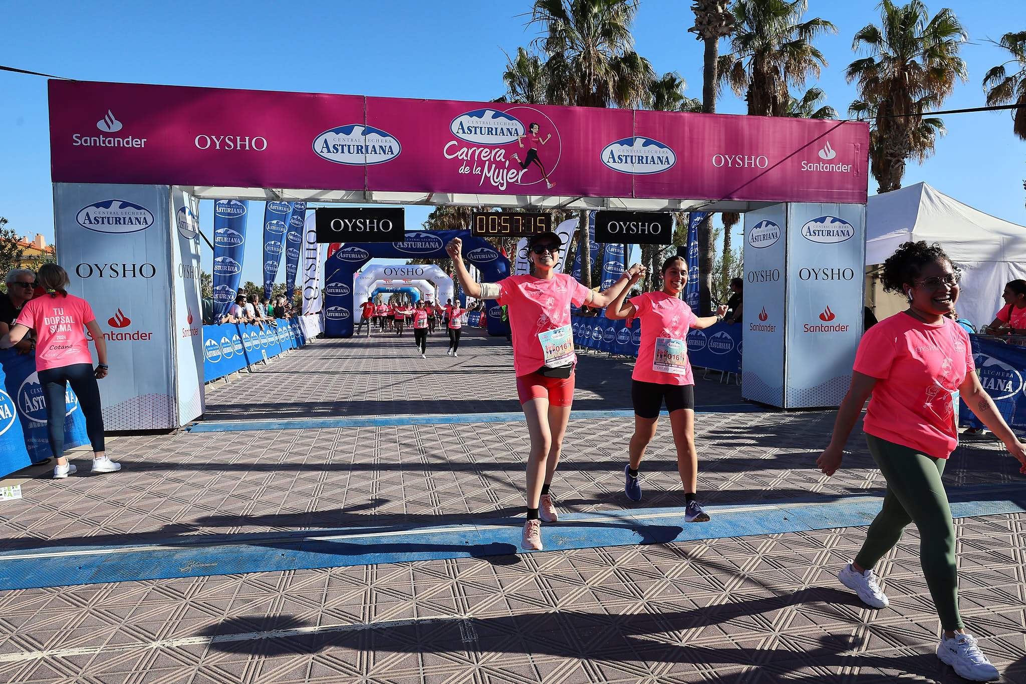 Las mejores fotos de la Carrera de la Mujer Central Lechera Asturiana de Valencia 2024. 1016