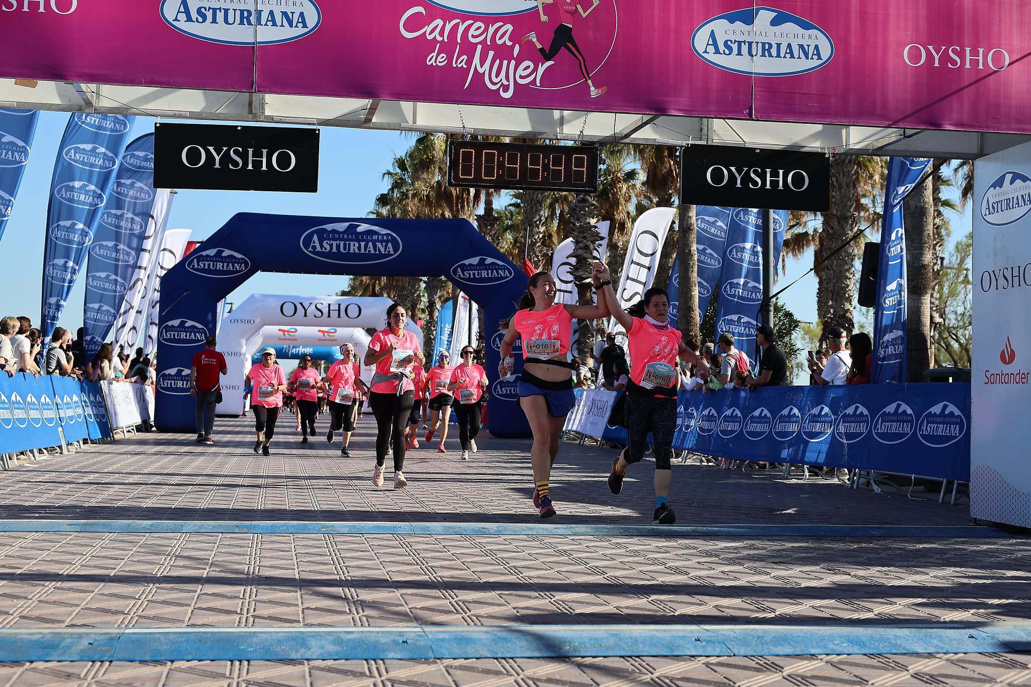 Las mejores fotos de la Carrera de la Mujer Central Lechera Asturiana de Valencia 2024. 0728