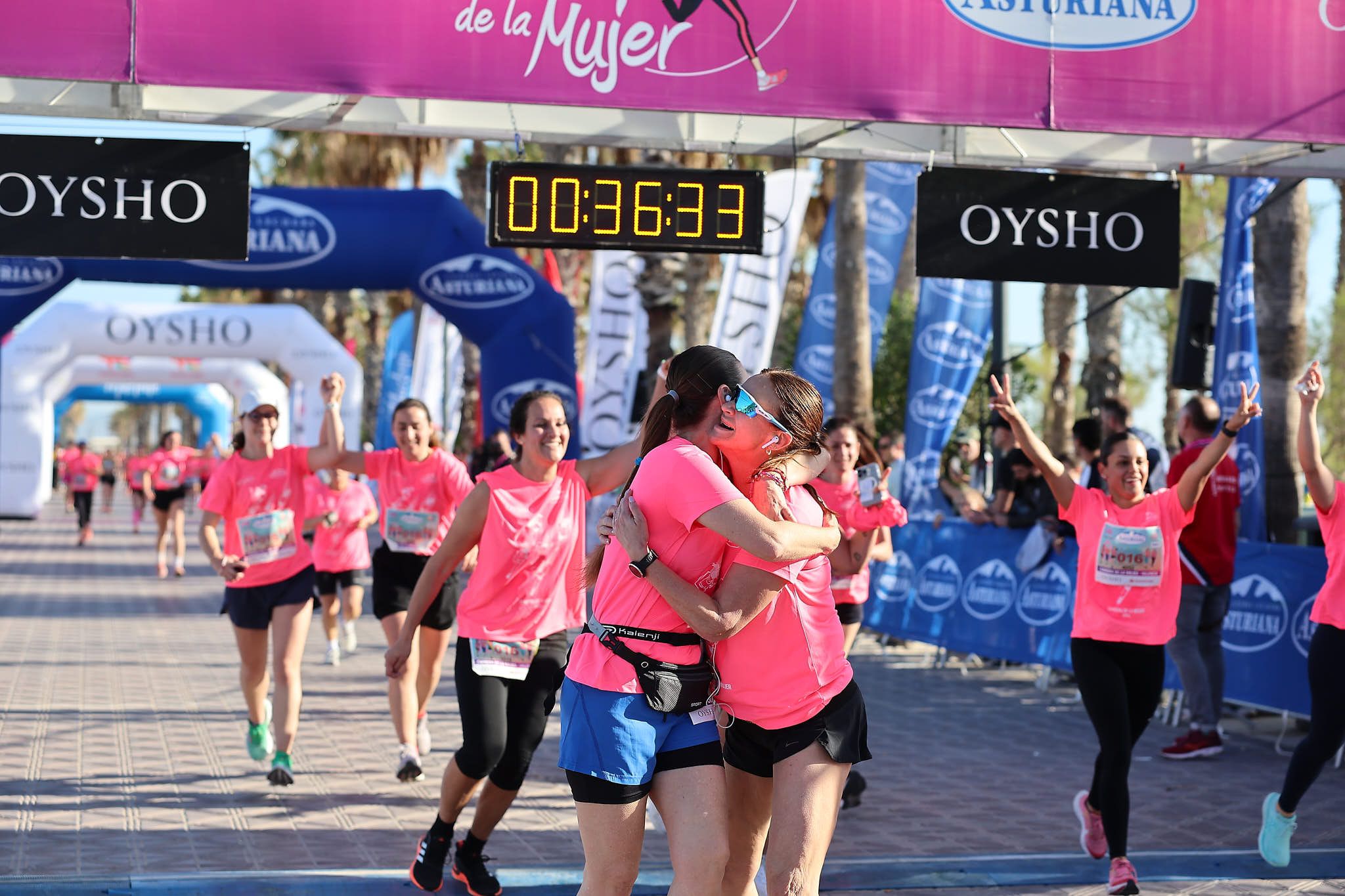 Las mejores fotos de la Carrera de la Mujer Central Lechera Asturiana de Valencia 2024.