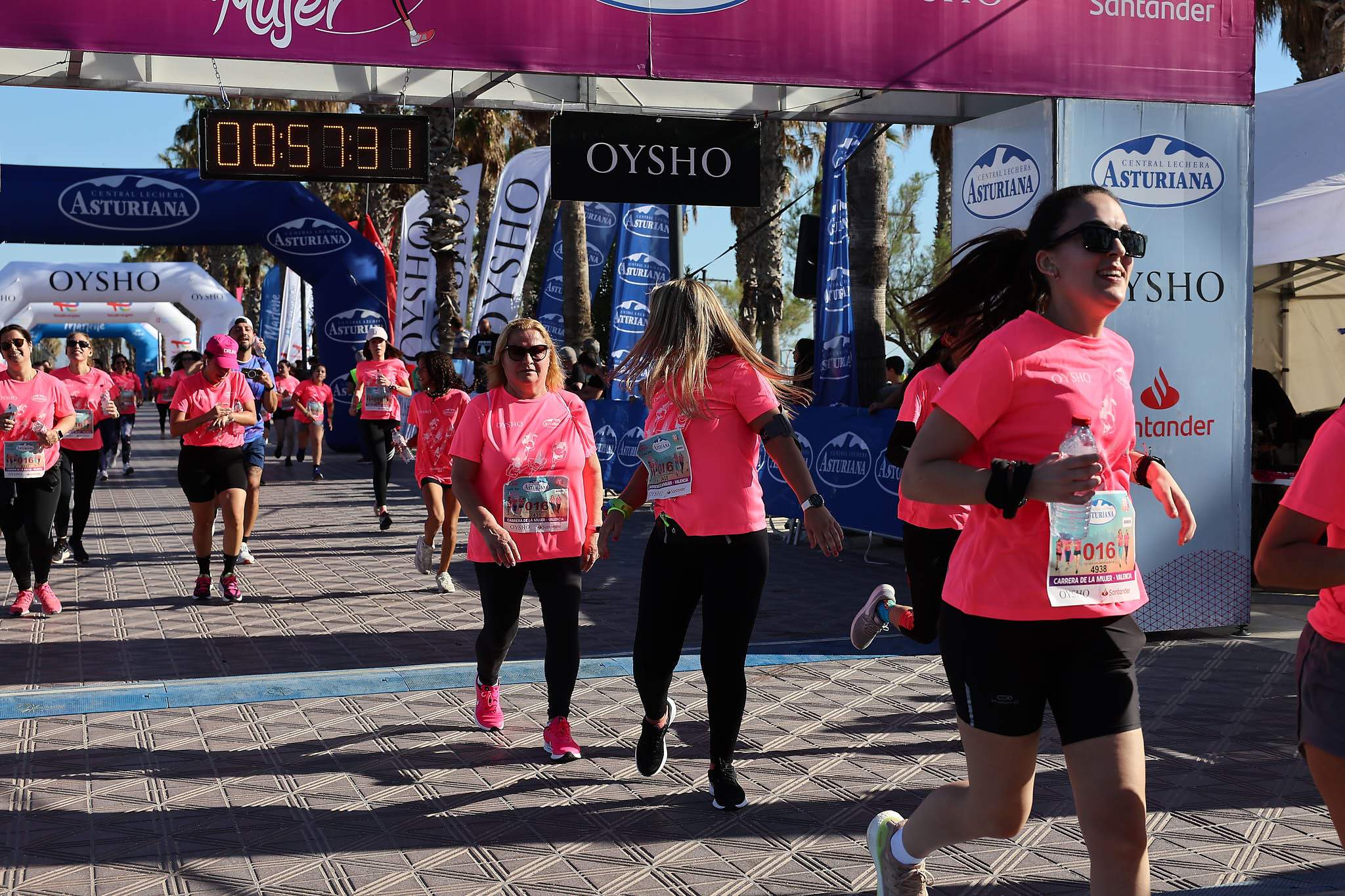 Las mejores fotos de la Carrera de la Mujer Central Lechera Asturiana de Valencia 2024. 1025