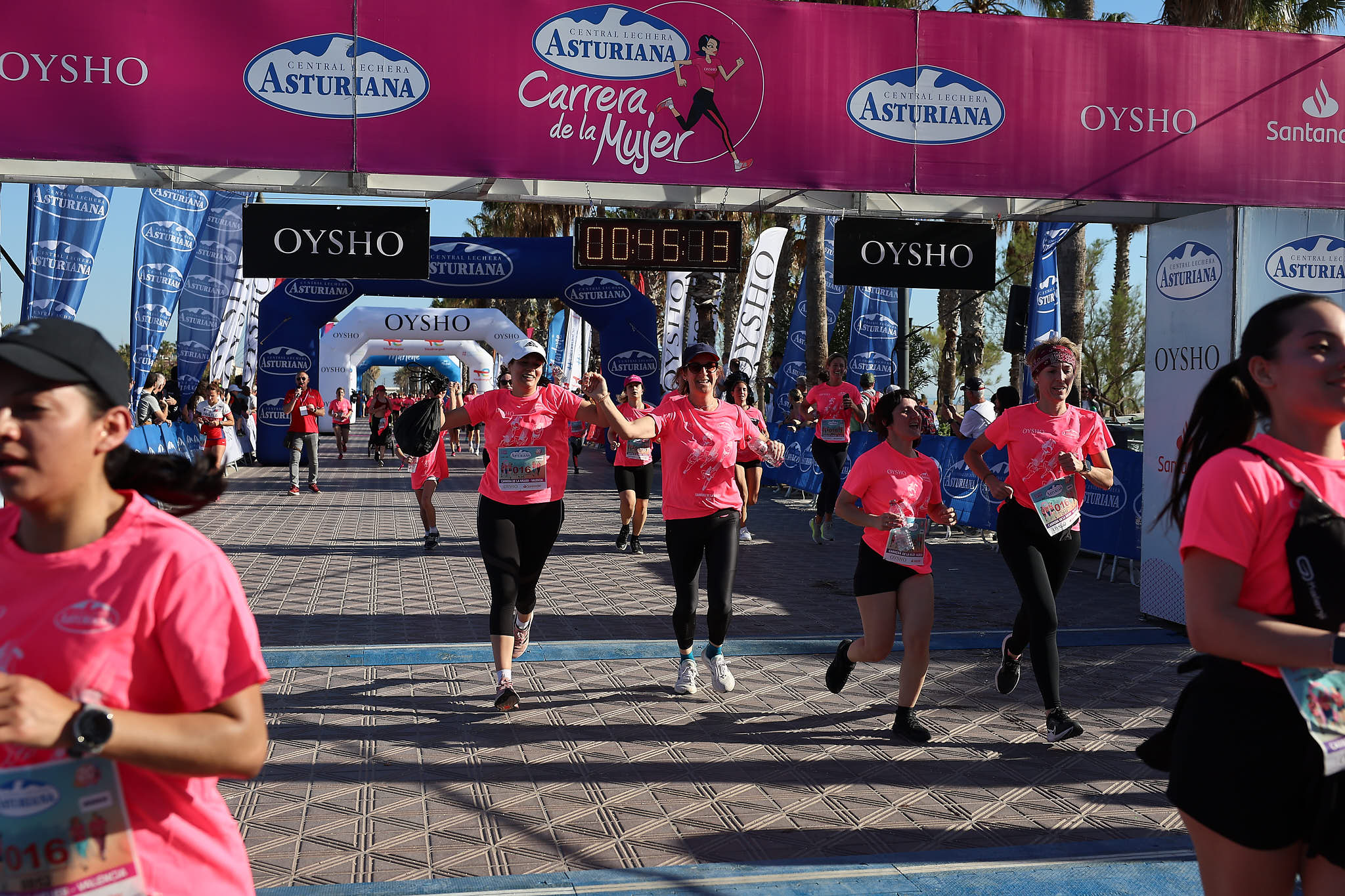 Las mejores fotos de la Carrera de la Mujer Central Lechera Asturiana de Valencia 2024. 0732