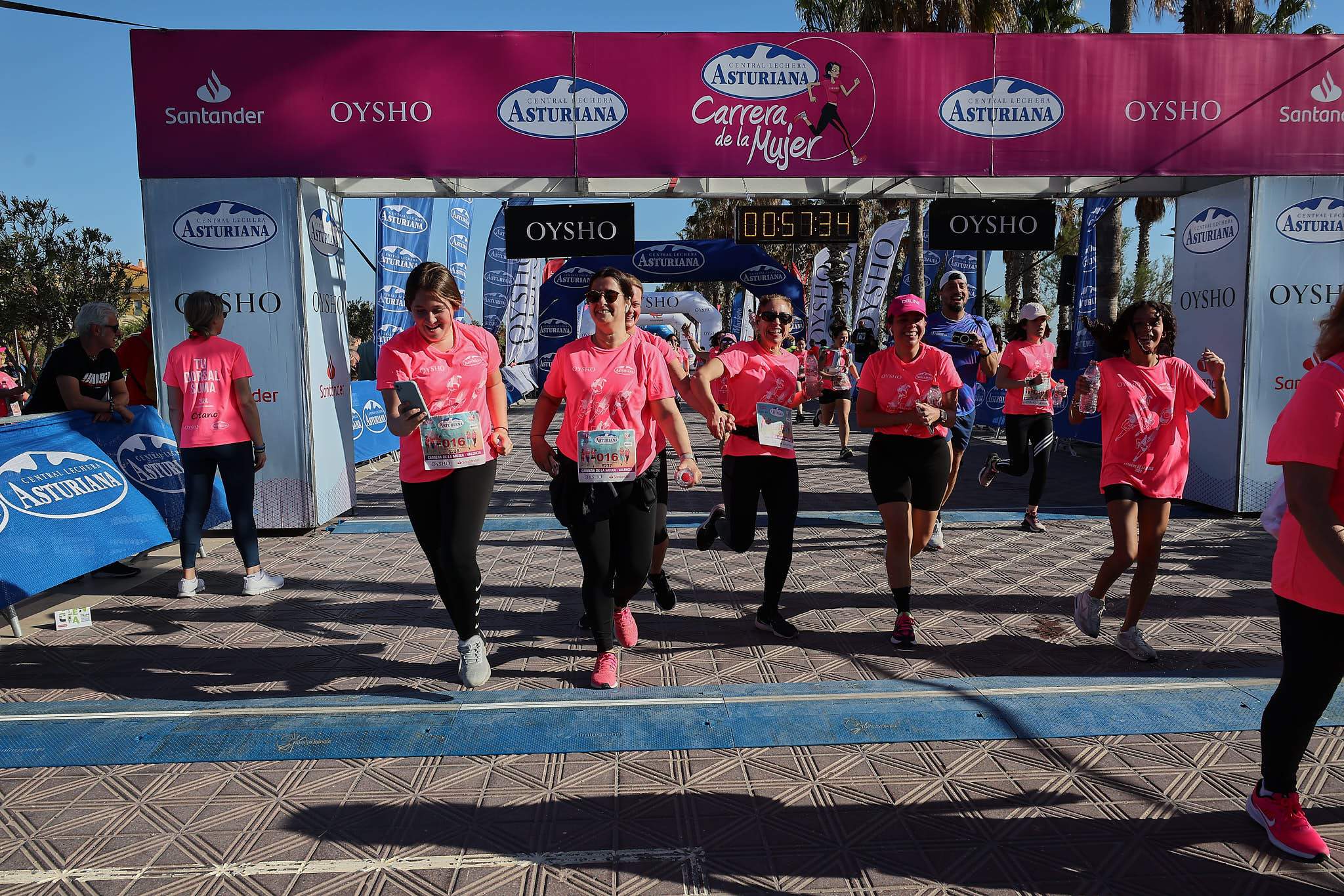 Las mejores fotos de la Carrera de la Mujer Central Lechera Asturiana de Valencia 2024. 1028