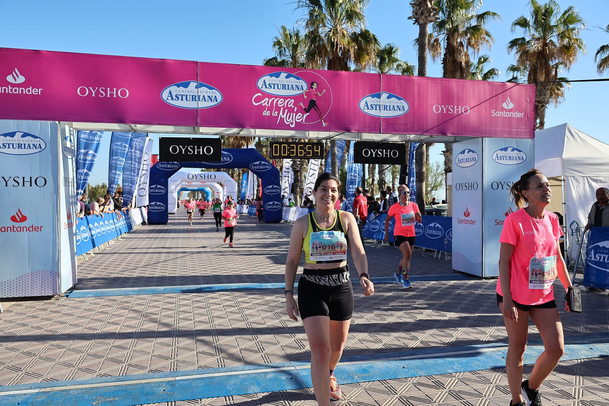Las mejores fotos de la Carrera de la Mujer Central Lechera Asturiana de Valencia 2024. 0446