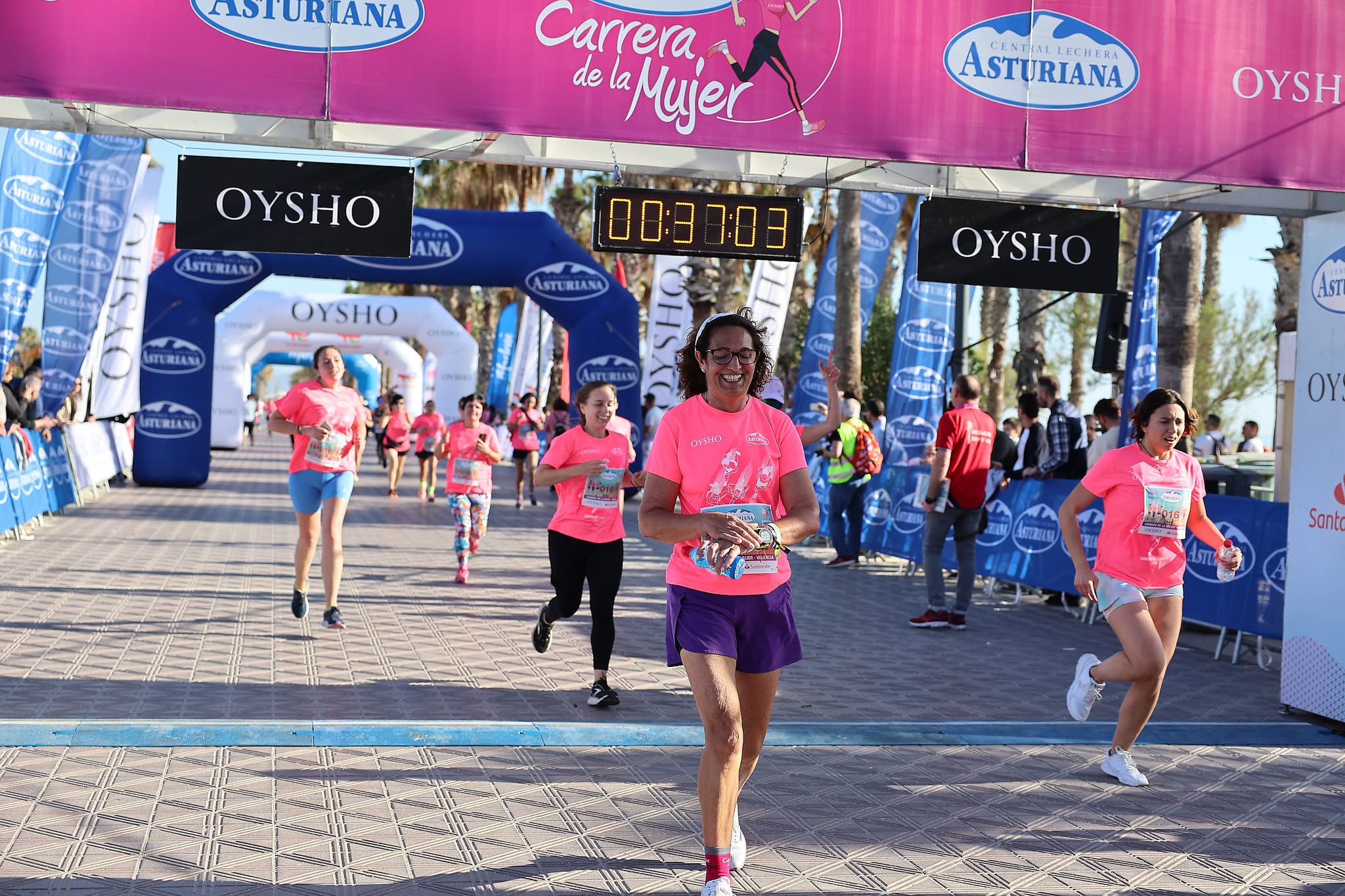 Las mejores fotos de la Carrera de la Mujer Central Lechera Asturiana de Valencia 2024. 0451