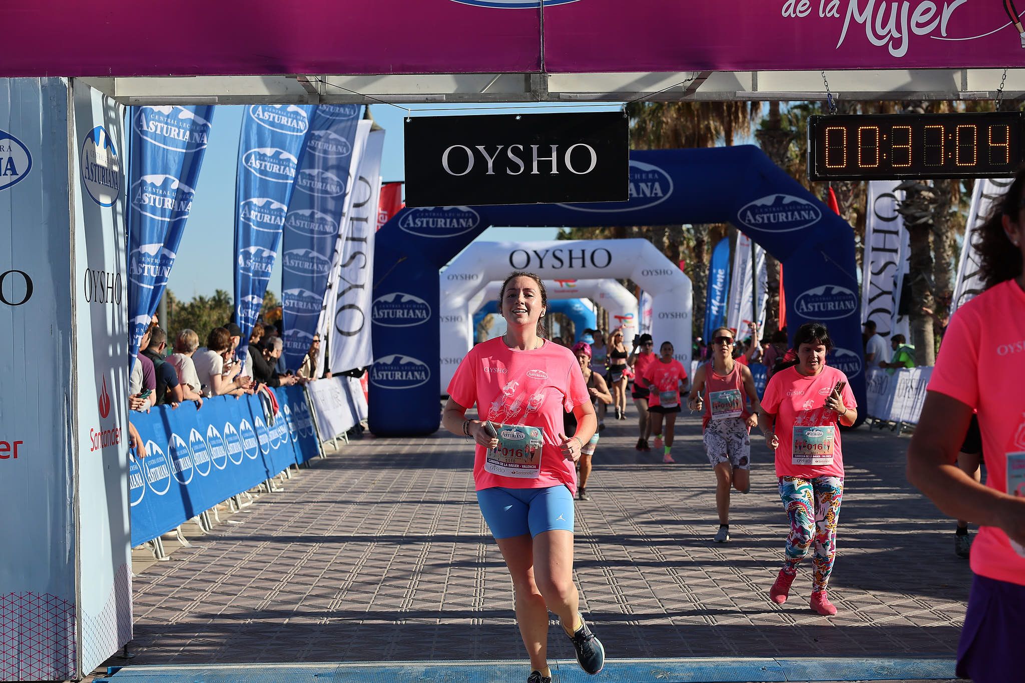 Las mejores fotos de la Carrera de la Mujer Central Lechera Asturiana de Valencia 2024. 0452
