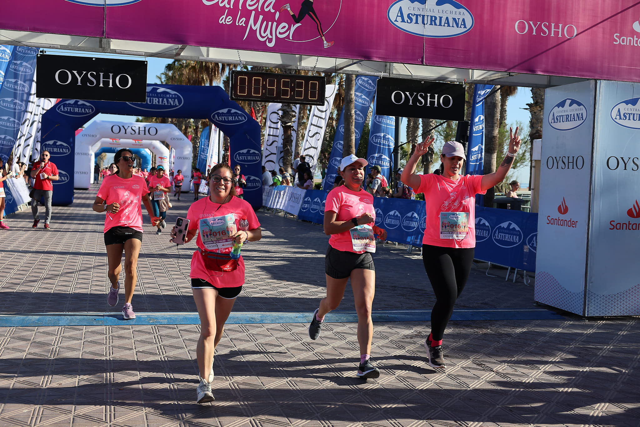 Las mejores fotos de la Carrera de la Mujer Central Lechera Asturiana de Valencia 2024. 0746