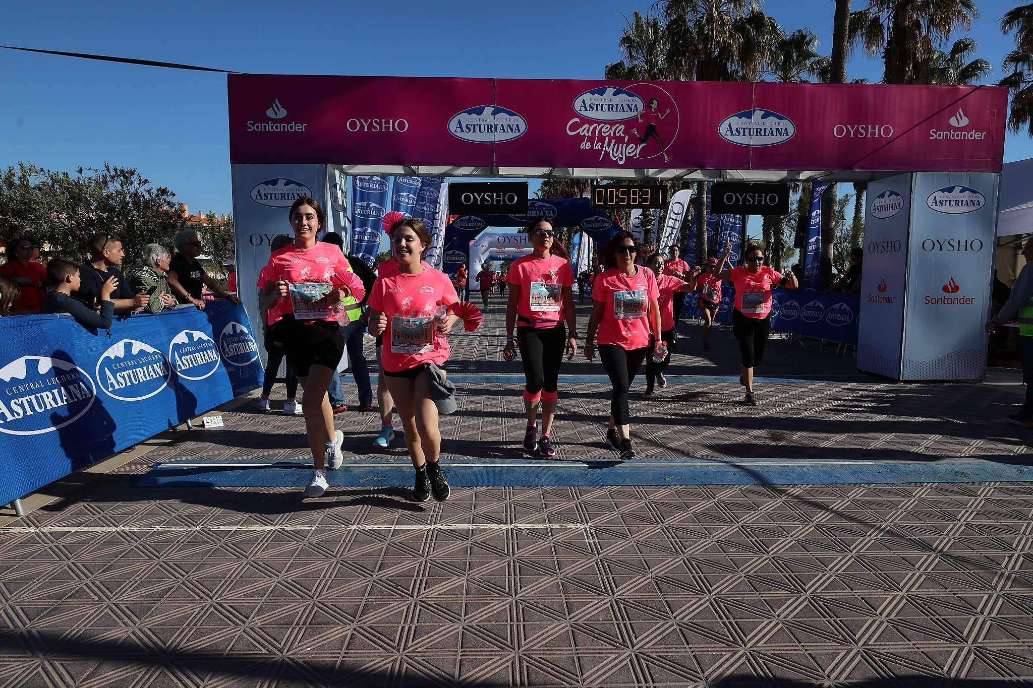 Las mejores fotos de la Carrera de la Mujer Central Lechera Asturiana de Valencia 2024. 1041