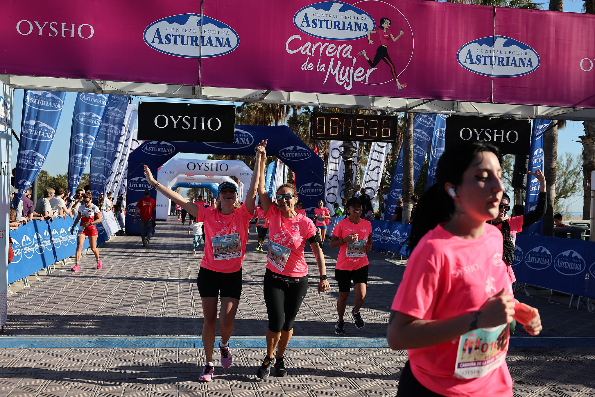 Las mejores fotos de la Carrera de la Mujer Central Lechera Asturiana de Valencia 2024. 0749