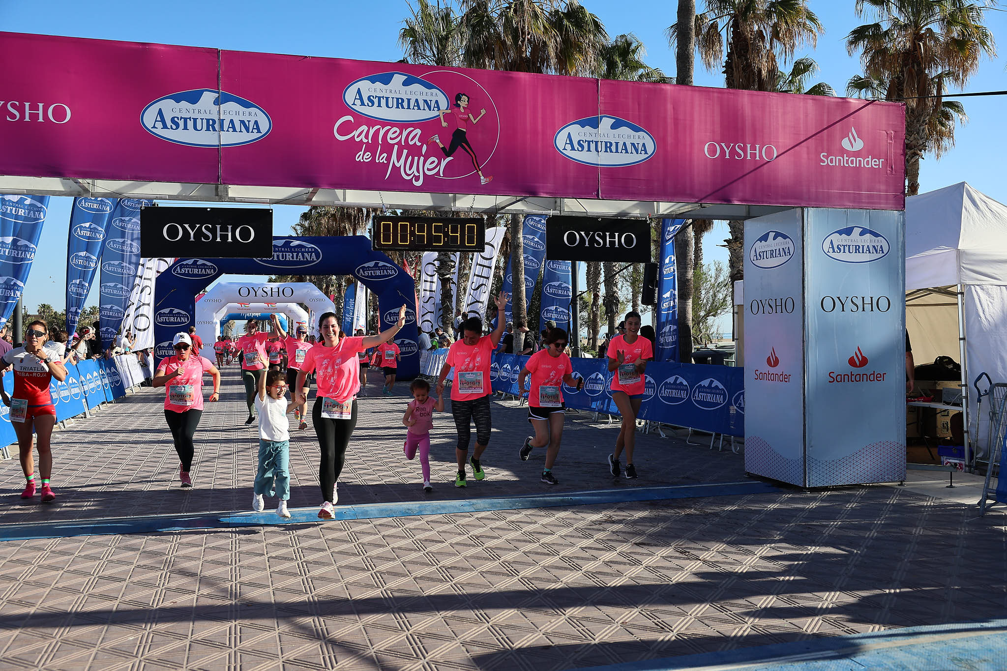 Las mejores fotos de la Carrera de la Mujer Central Lechera Asturiana de Valencia 2024. 0752
