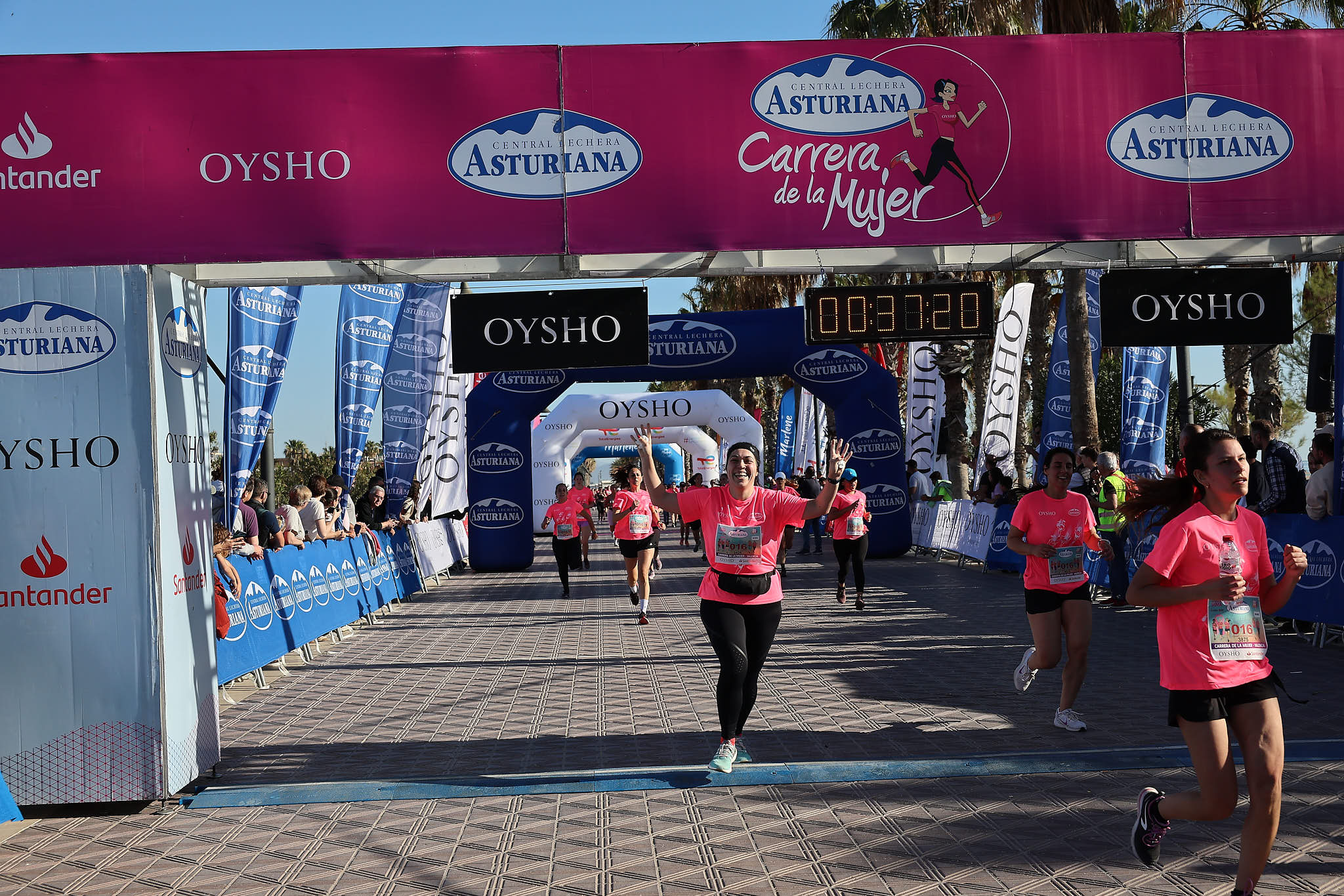 Las mejores fotos de la Carrera de la Mujer Central Lechera Asturiana de Valencia 2024. 0461