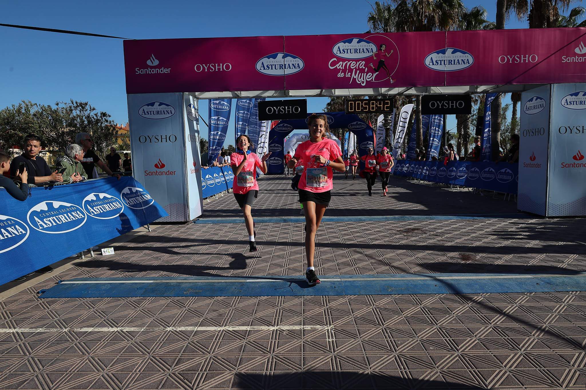 Las mejores fotos de la Carrera de la Mujer Central Lechera Asturiana de Valencia 2024. 1048