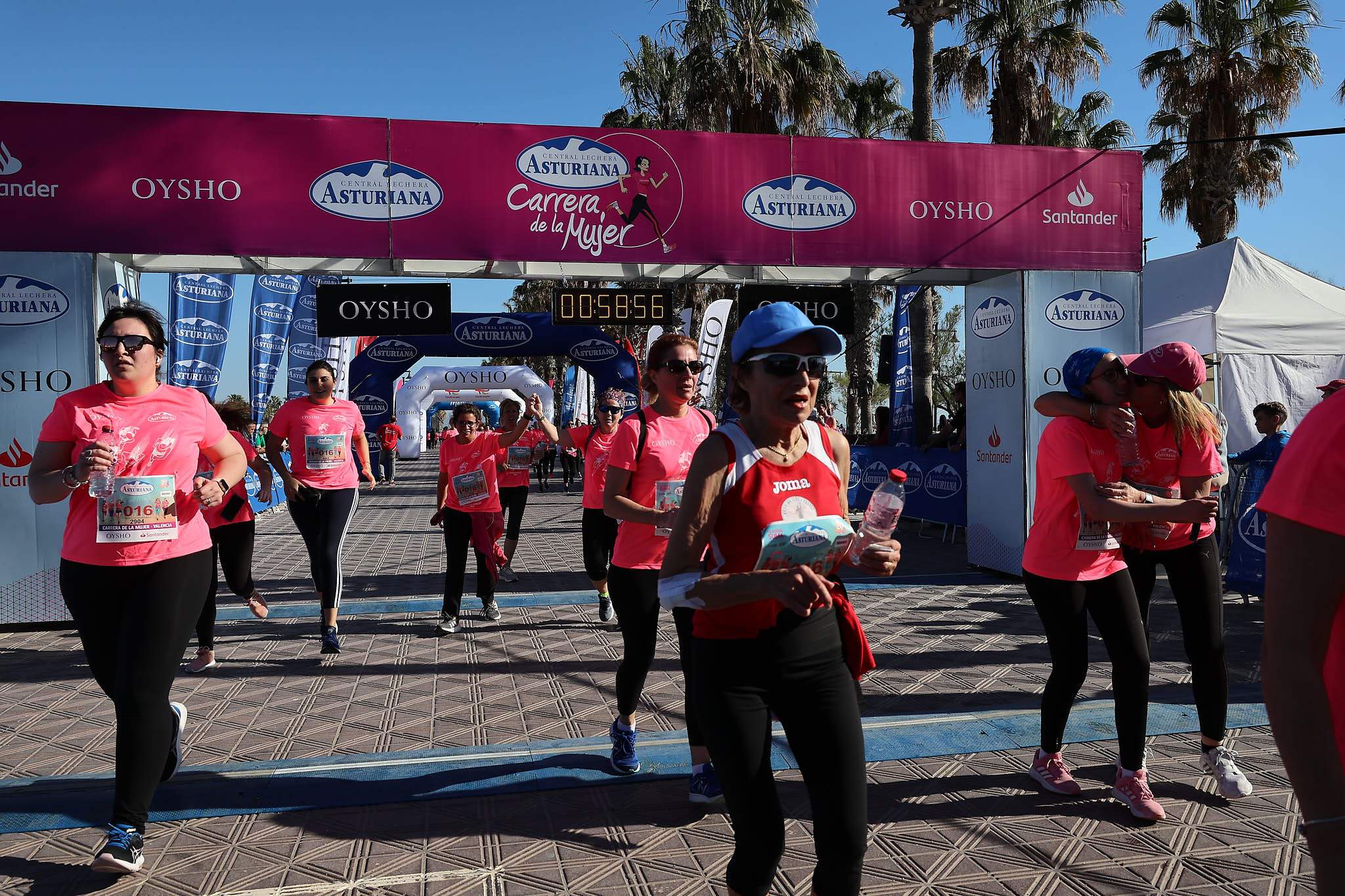 Las mejores fotos de la Carrera de la Mujer Central Lechera Asturiana de Valencia 2024. 1054