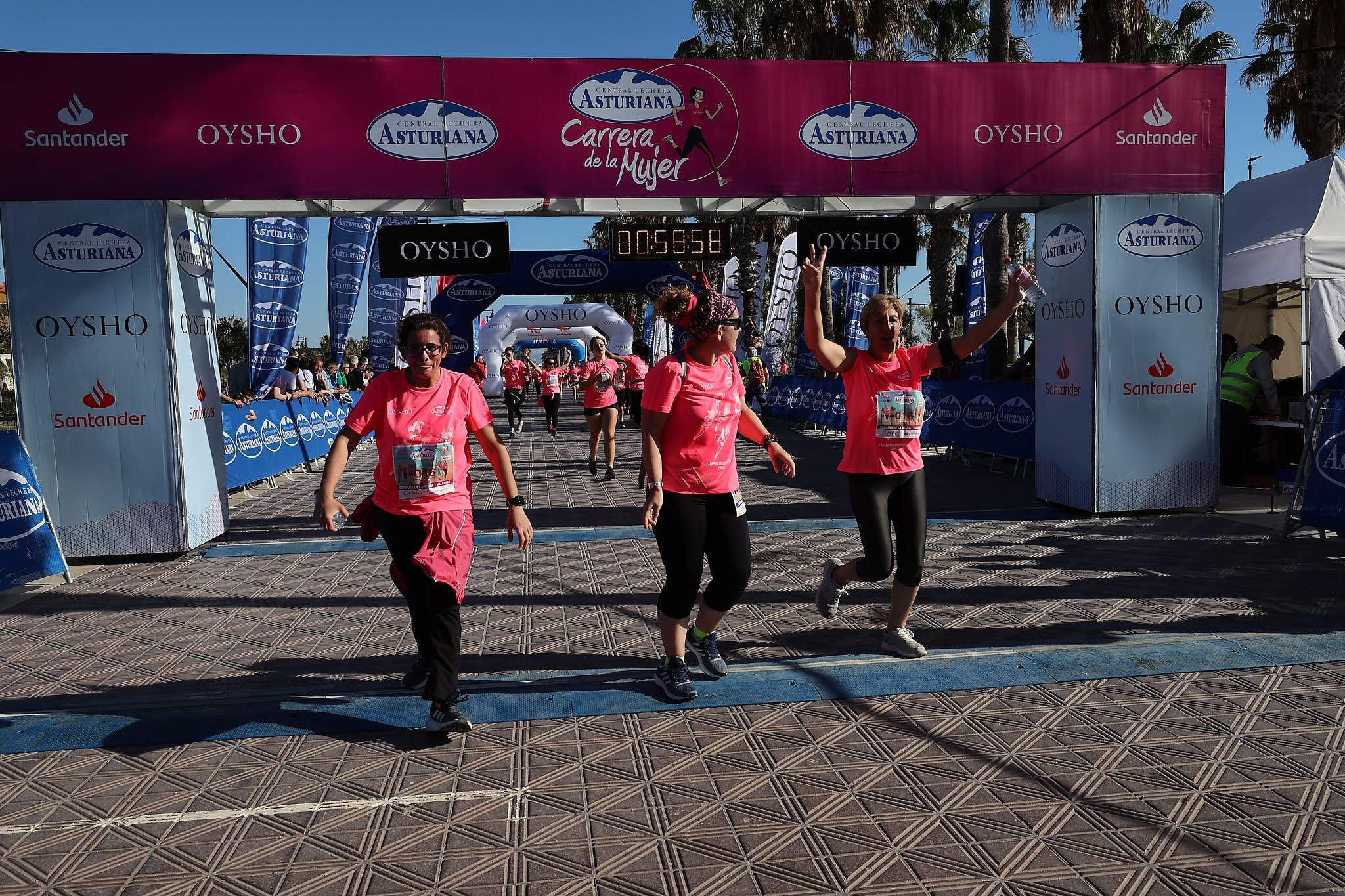 Las mejores fotos de la Carrera de la Mujer Central Lechera Asturiana de Valencia 2024. 1056