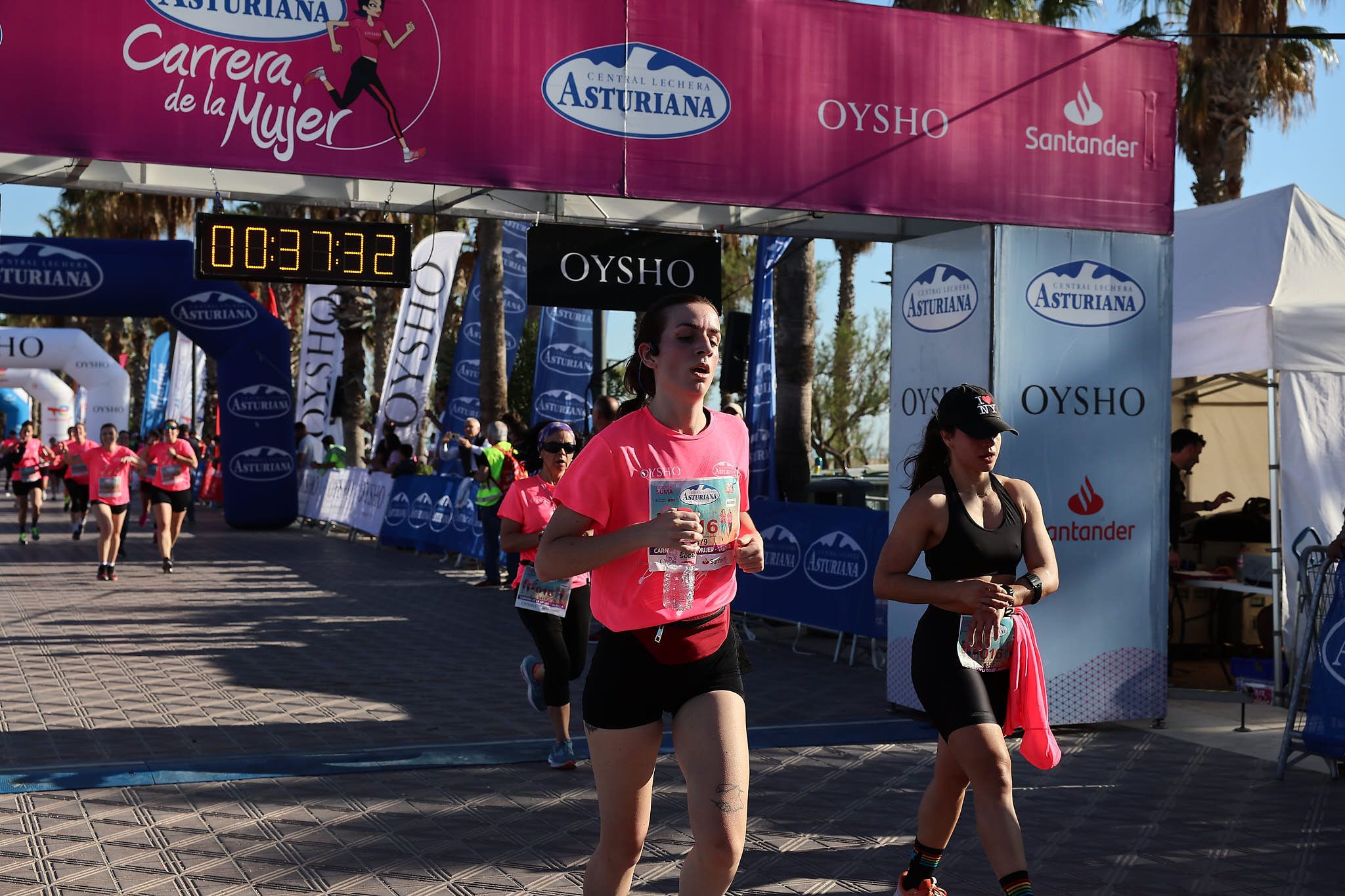 Las mejores fotos de la Carrera de la Mujer Central Lechera Asturiana de Valencia 2024. 0470
