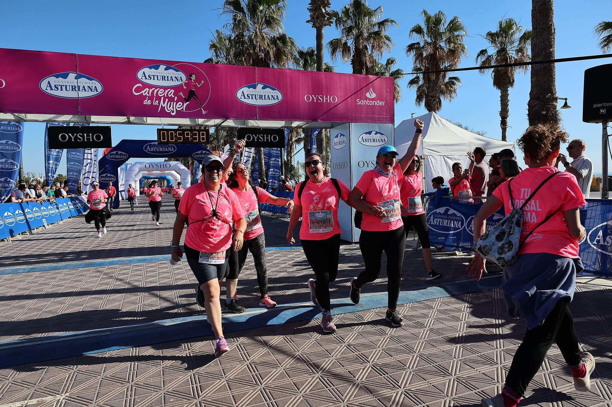 Las mejores fotos de la Carrera de la Mujer Central Lechera Asturiana de Valencia 2024. 1068