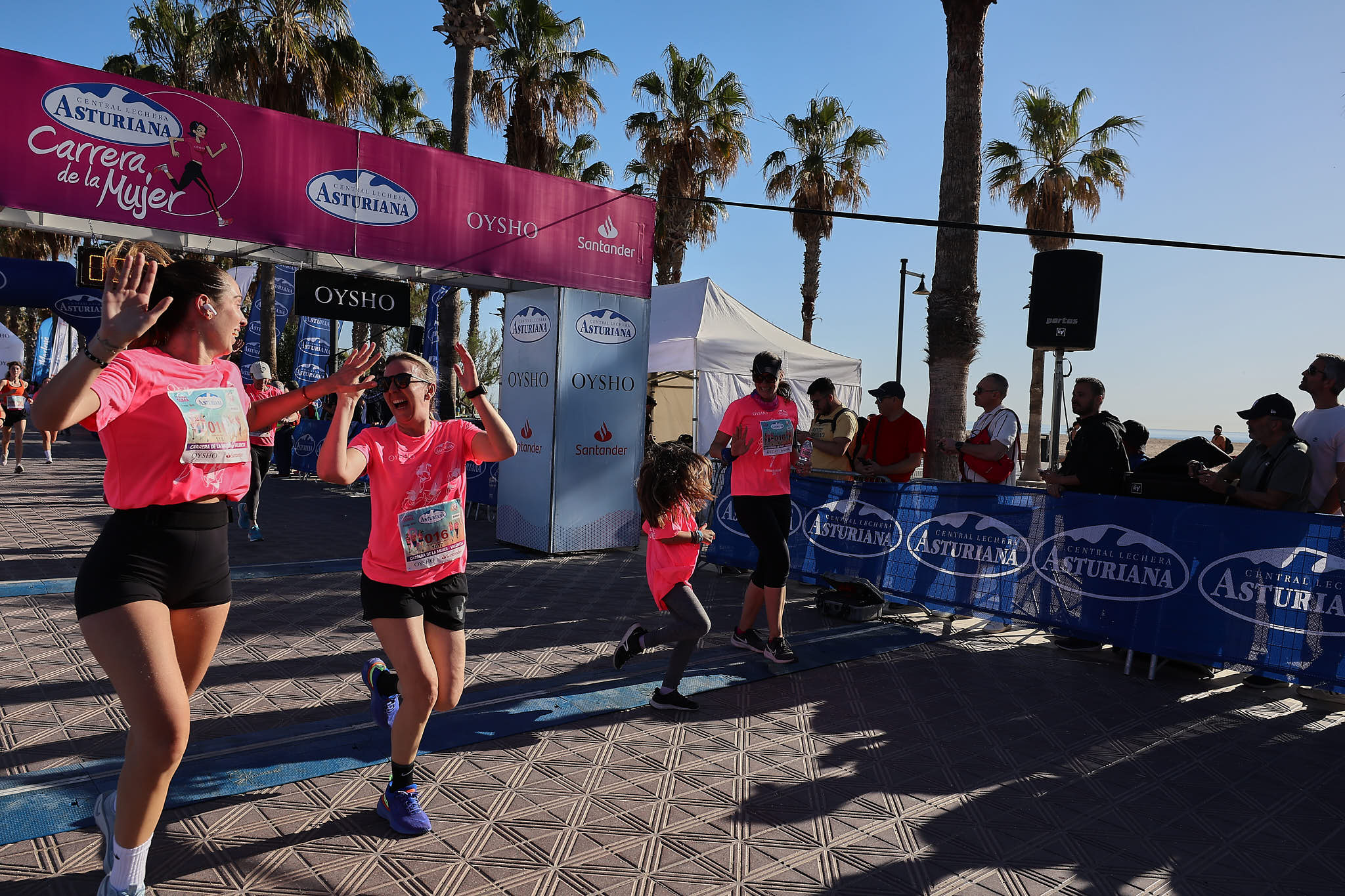 Las mejores fotos de la Carrera de la Mujer Central Lechera Asturiana de Valencia 2024. 0484