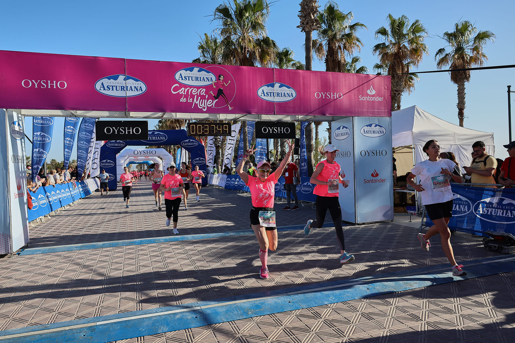 Las mejores fotos de la Carrera de la Mujer Central Lechera Asturiana de Valencia 2024. 0485