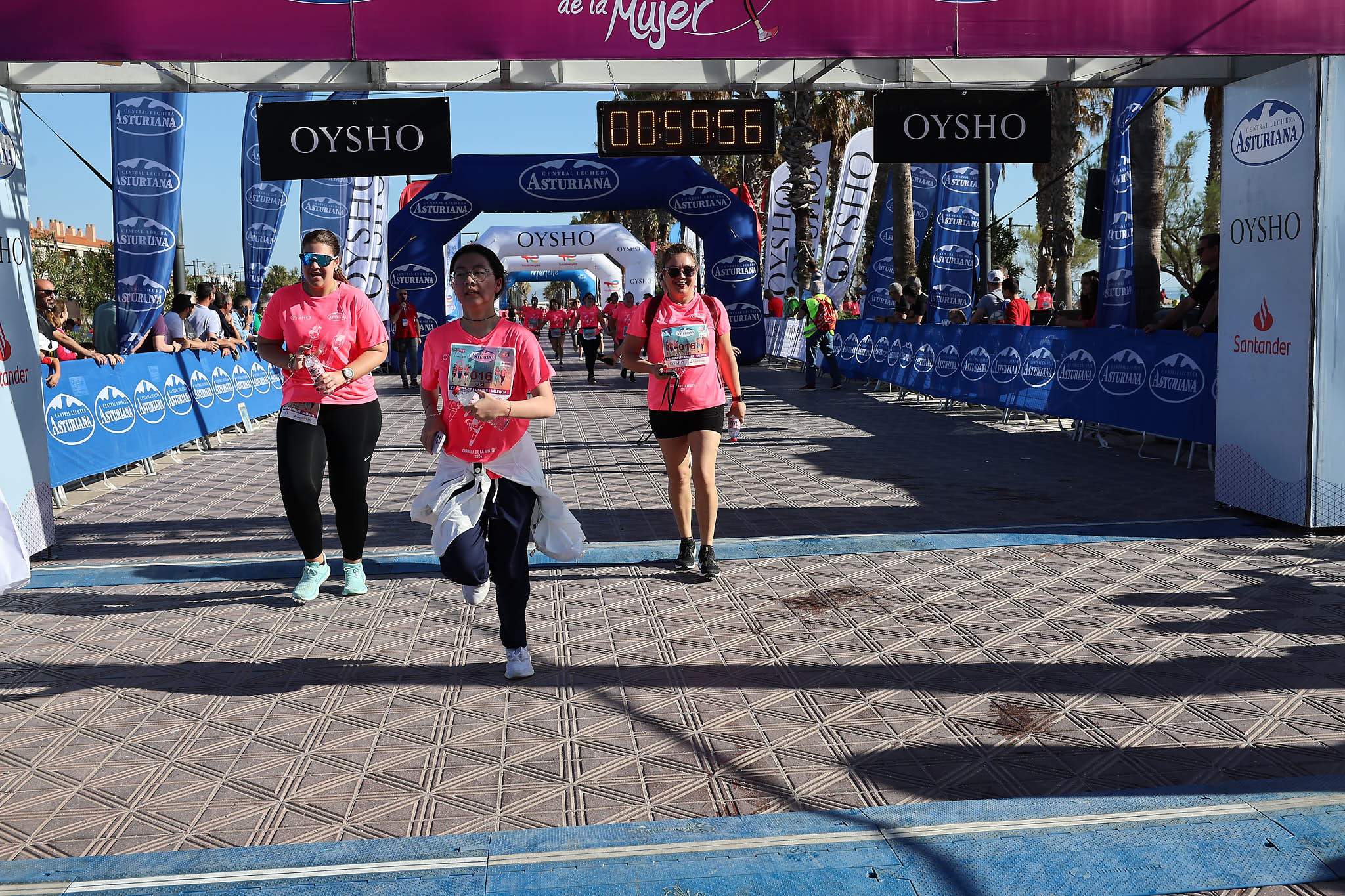 Las mejores fotos de la Carrera de la Mujer Central Lechera Asturiana de Valencia 2024. 1073