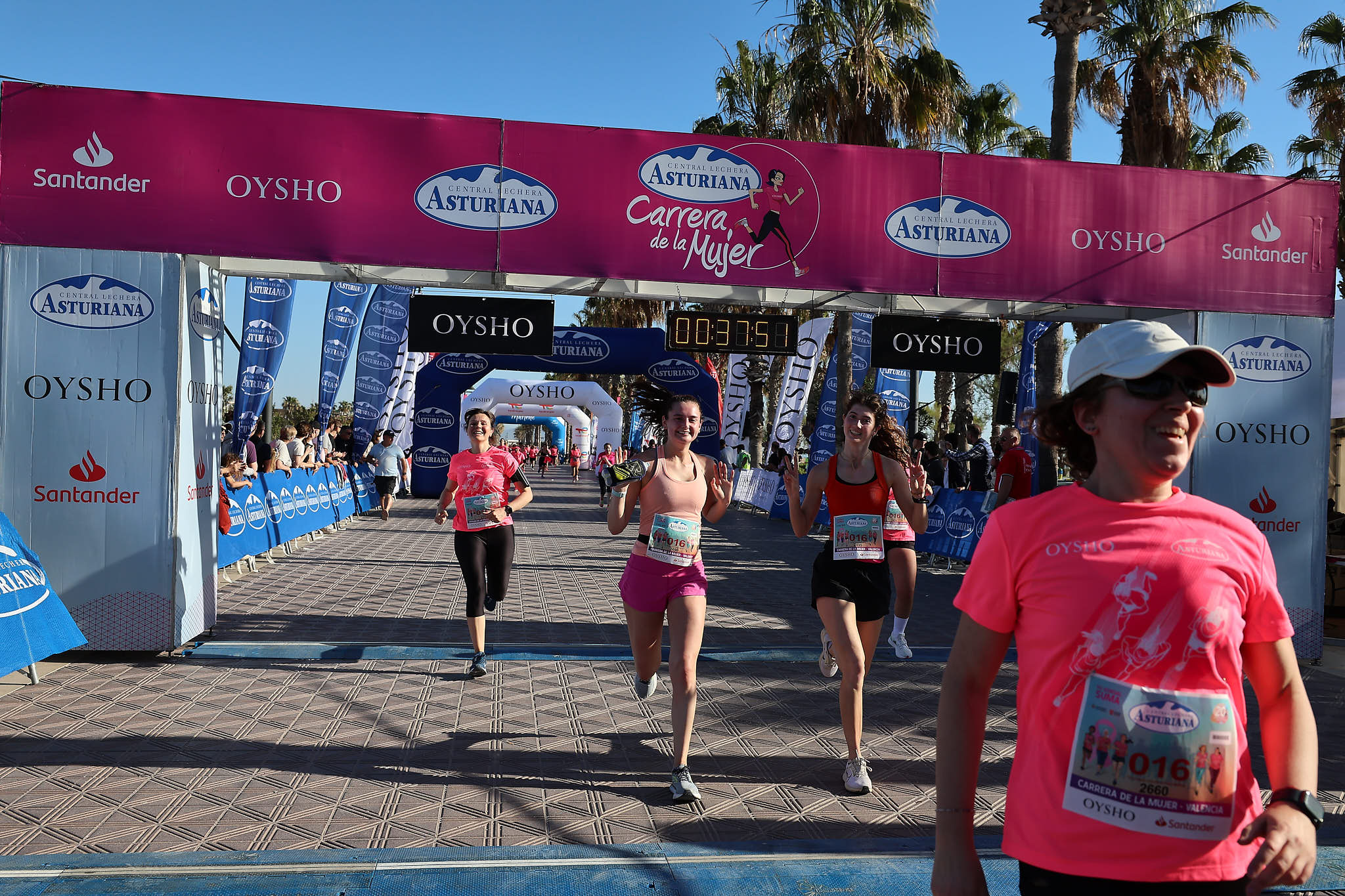 Las mejores fotos de la Carrera de la Mujer Central Lechera Asturiana de Valencia 2024. 0487