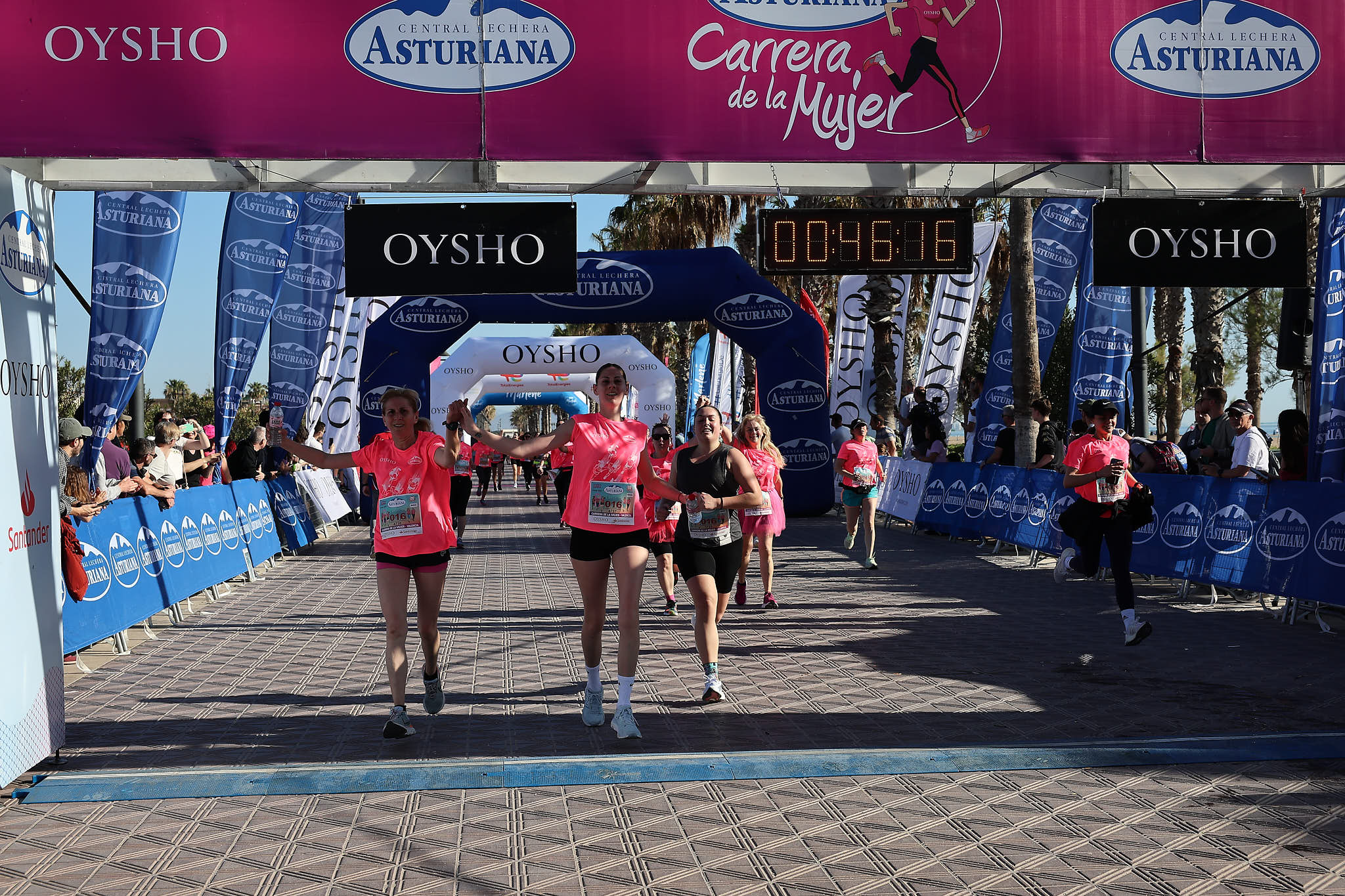 Las mejores fotos de la Carrera de la Mujer Central Lechera Asturiana de Valencia 2024. 0779