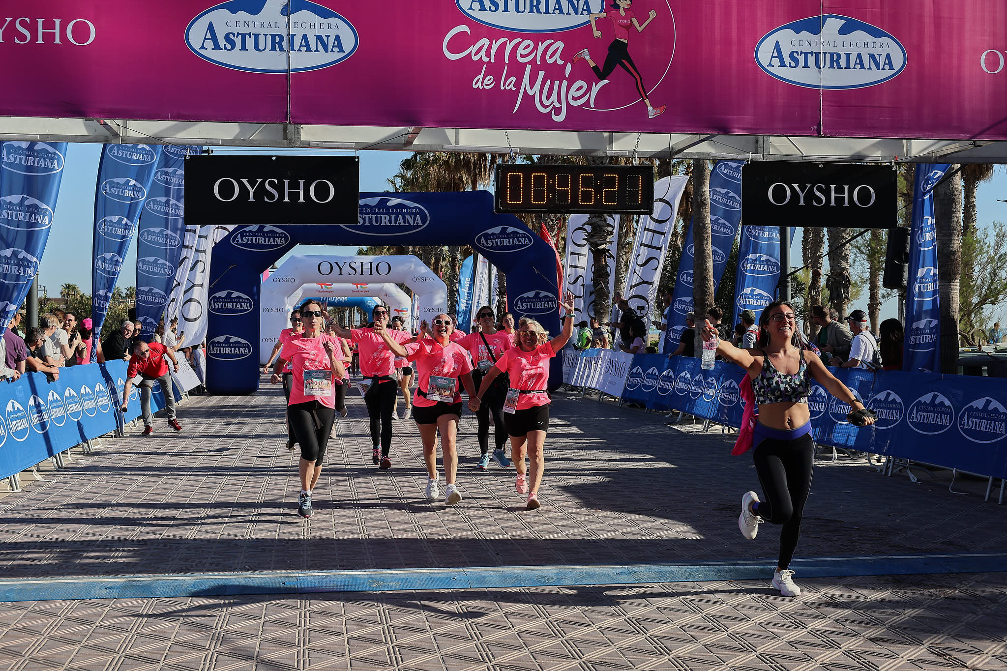 Las mejores fotos de la Carrera de la Mujer Central Lechera Asturiana de Valencia 2024. 0782