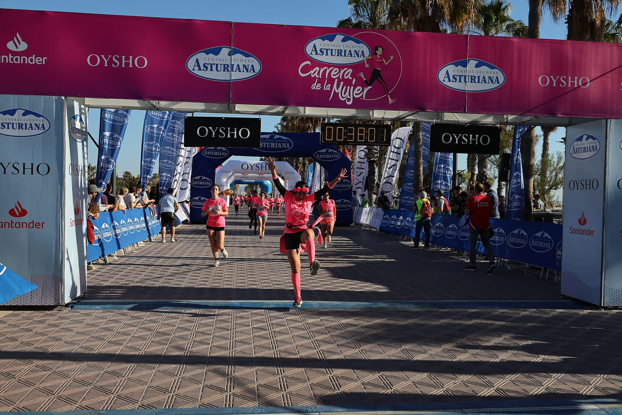 Las mejores fotos de la Carrera de la Mujer Central Lechera Asturiana de Valencia 2024. 0492