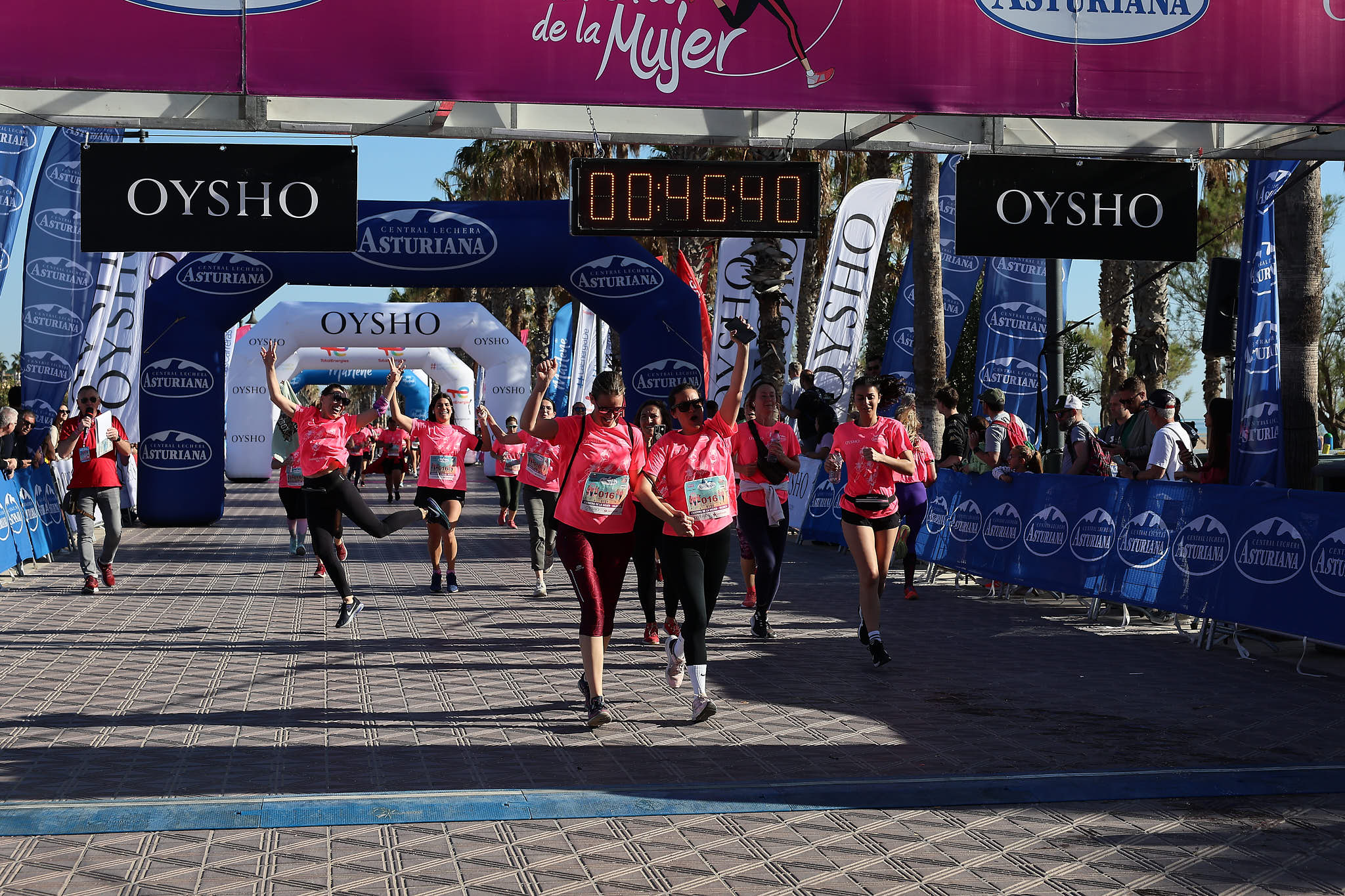 Las mejores fotos de la Carrera de la Mujer Central Lechera Asturiana de Valencia 2024. 0795