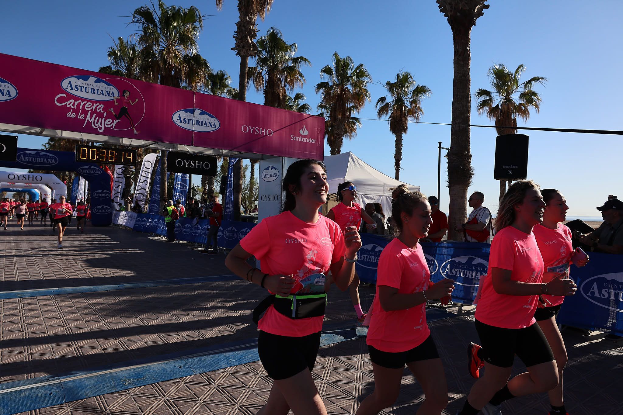 Las mejores fotos de la Carrera de la Mujer Central Lechera Asturiana de Valencia 2024. 0500