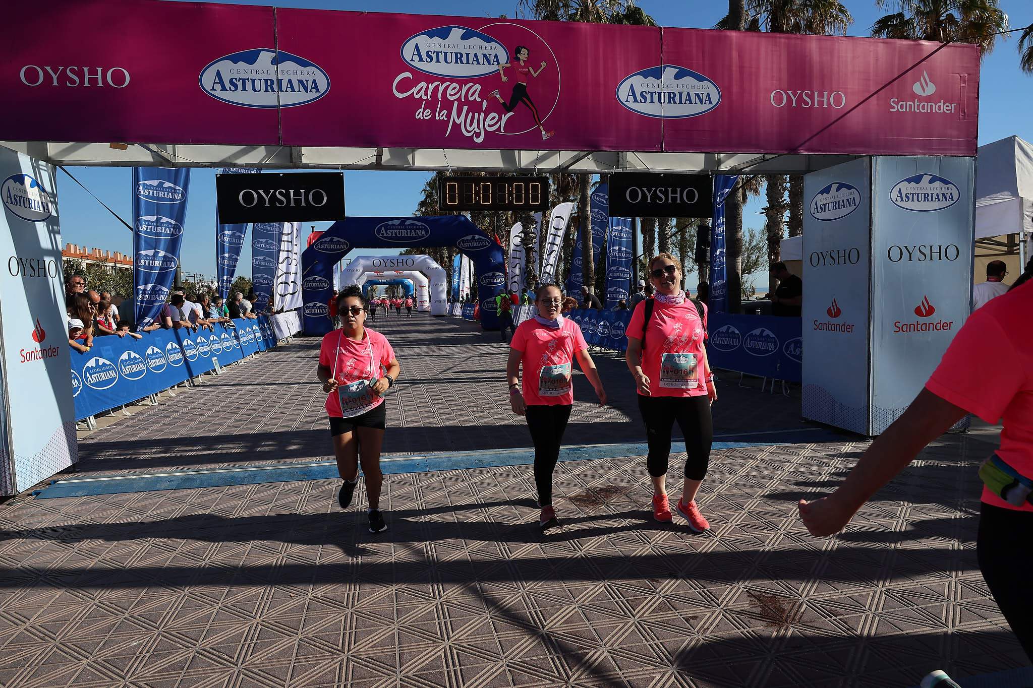 Las mejores fotos de la Carrera de la Mujer Central Lechera Asturiana de Valencia 2024. 1087