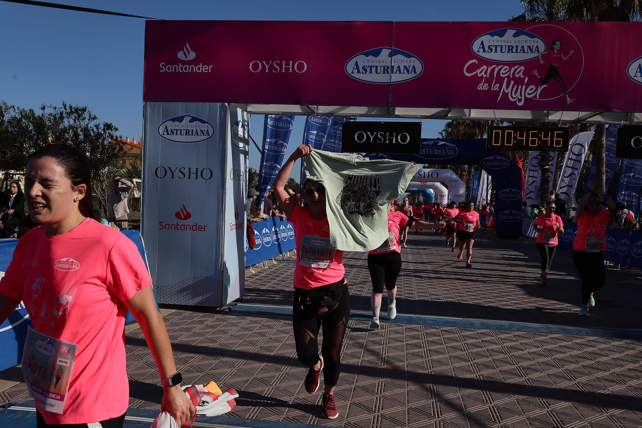 Las mejores fotos de la Carrera de la Mujer Central Lechera Asturiana de Valencia 2024. 0799