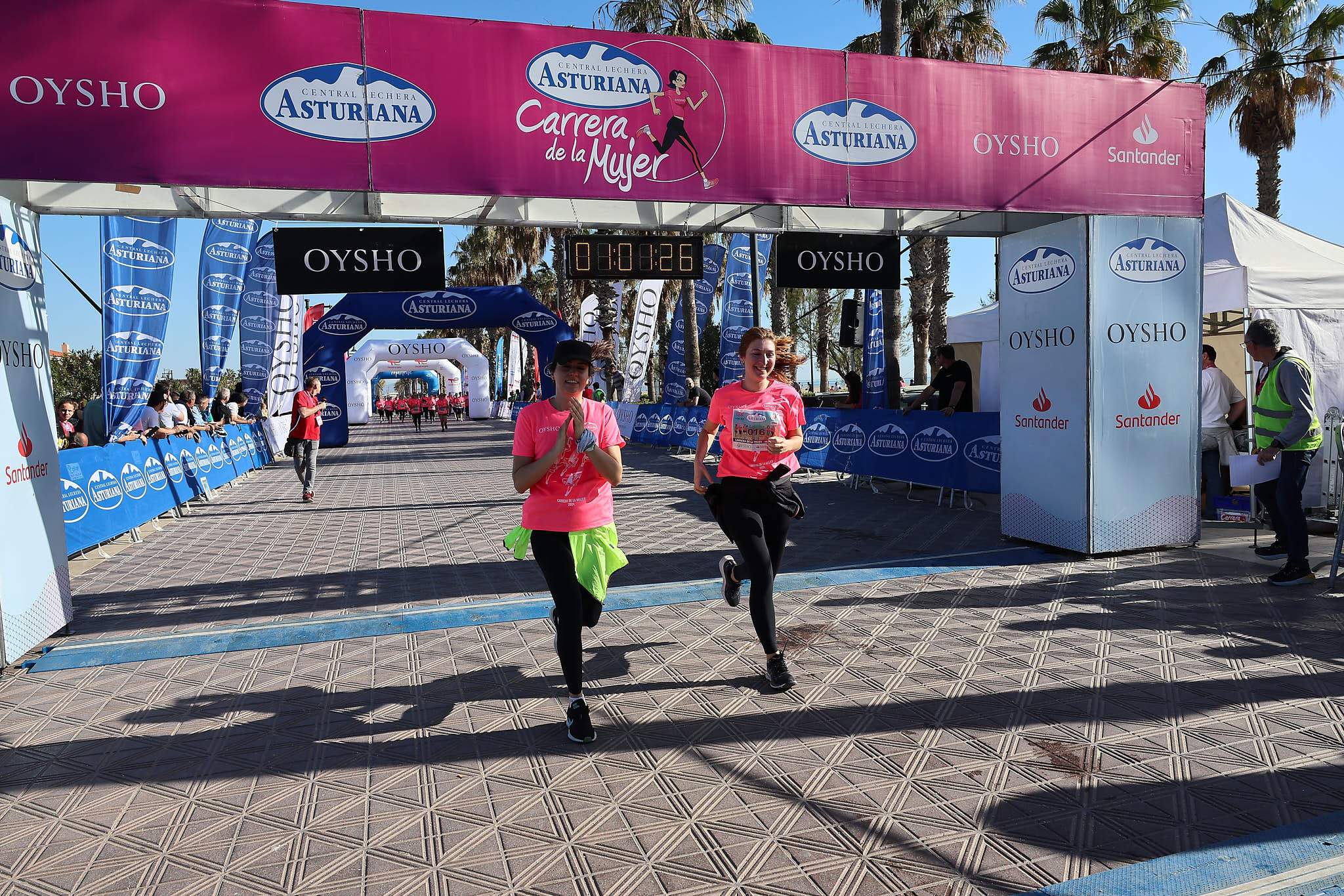 Las mejores fotos de la Carrera de la Mujer Central Lechera Asturiana de Valencia 2024. 1091