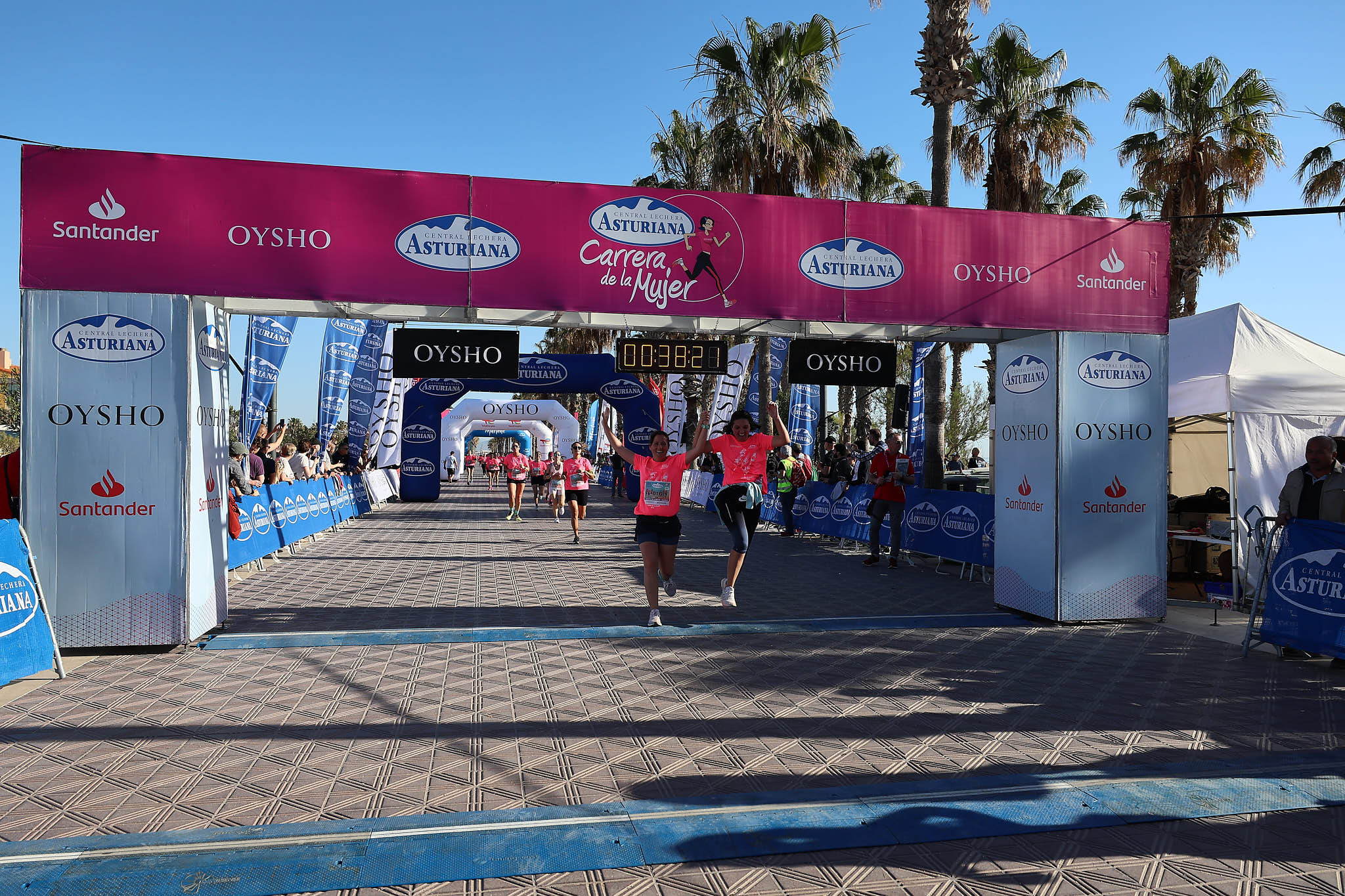 Las mejores fotos de la Carrera de la Mujer Central Lechera Asturiana de Valencia 2024. 0505
